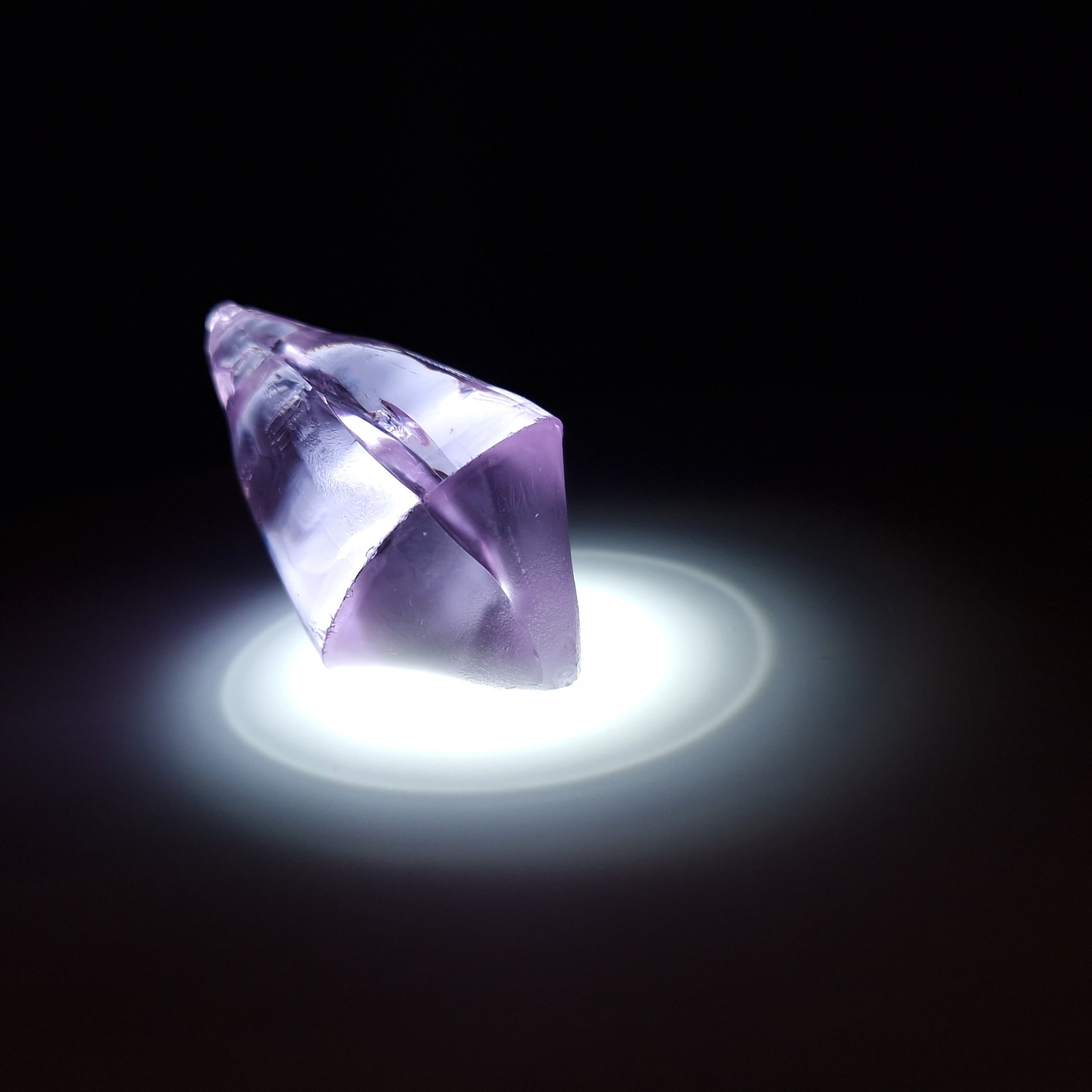 Редкий камень гранат. YAG garnet иттрий алюминиевый гранат ИАГ