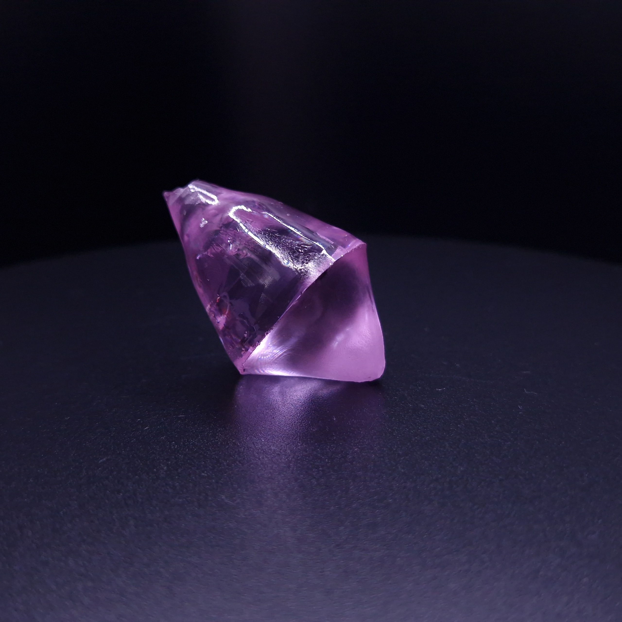 Редкий камень гранат. YAG garnet иттрий алюминиевый гранат ИАГ