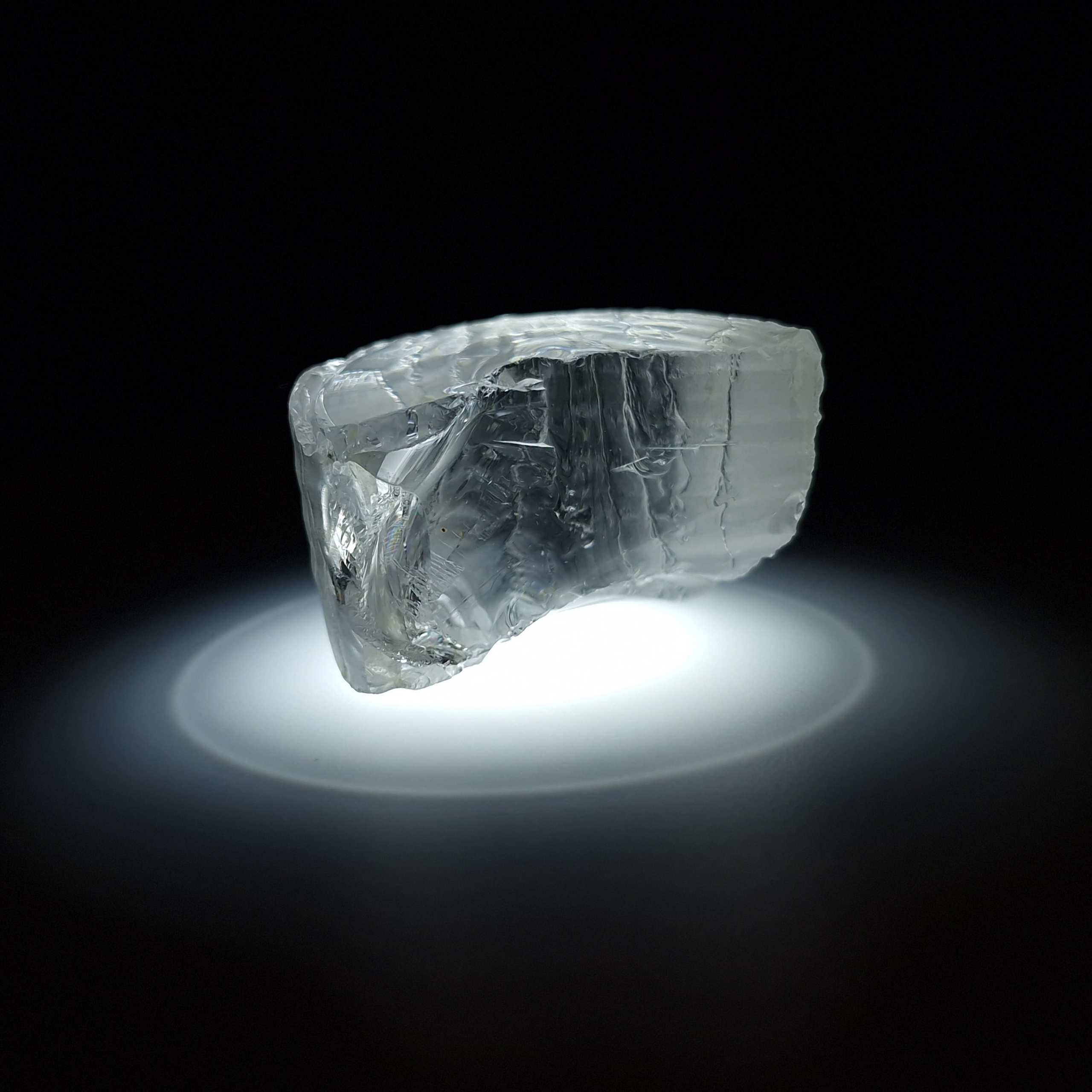 White YAG garnet 167 carats. YAG garnet иттрий алюминиевый гранат ИАГ