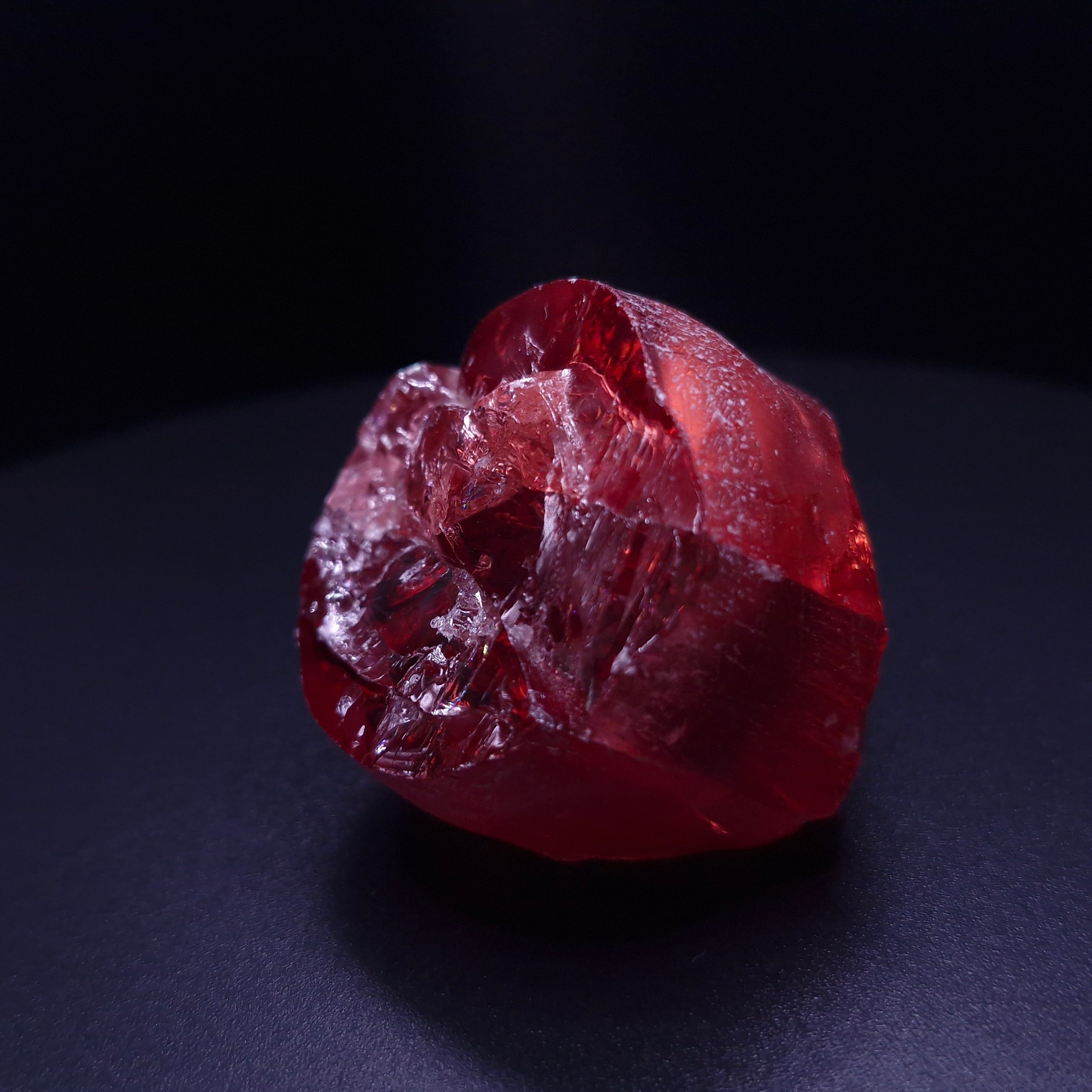 АИГ YAG красный. YAG garnet иттрий алюминиевый гранат ИАГ