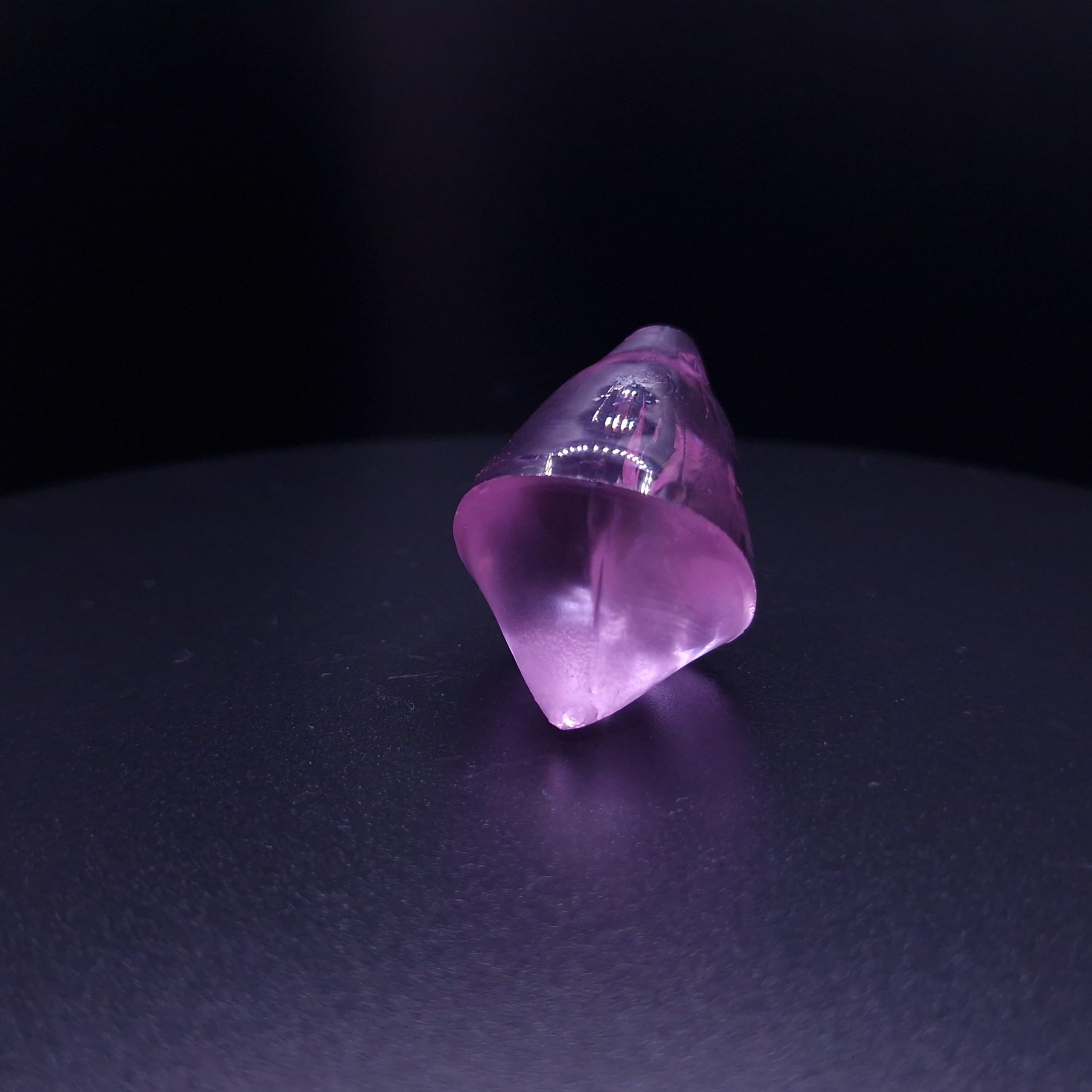 Редкий камень гранат. YAG garnet иттрий алюминиевый гранат ИАГ