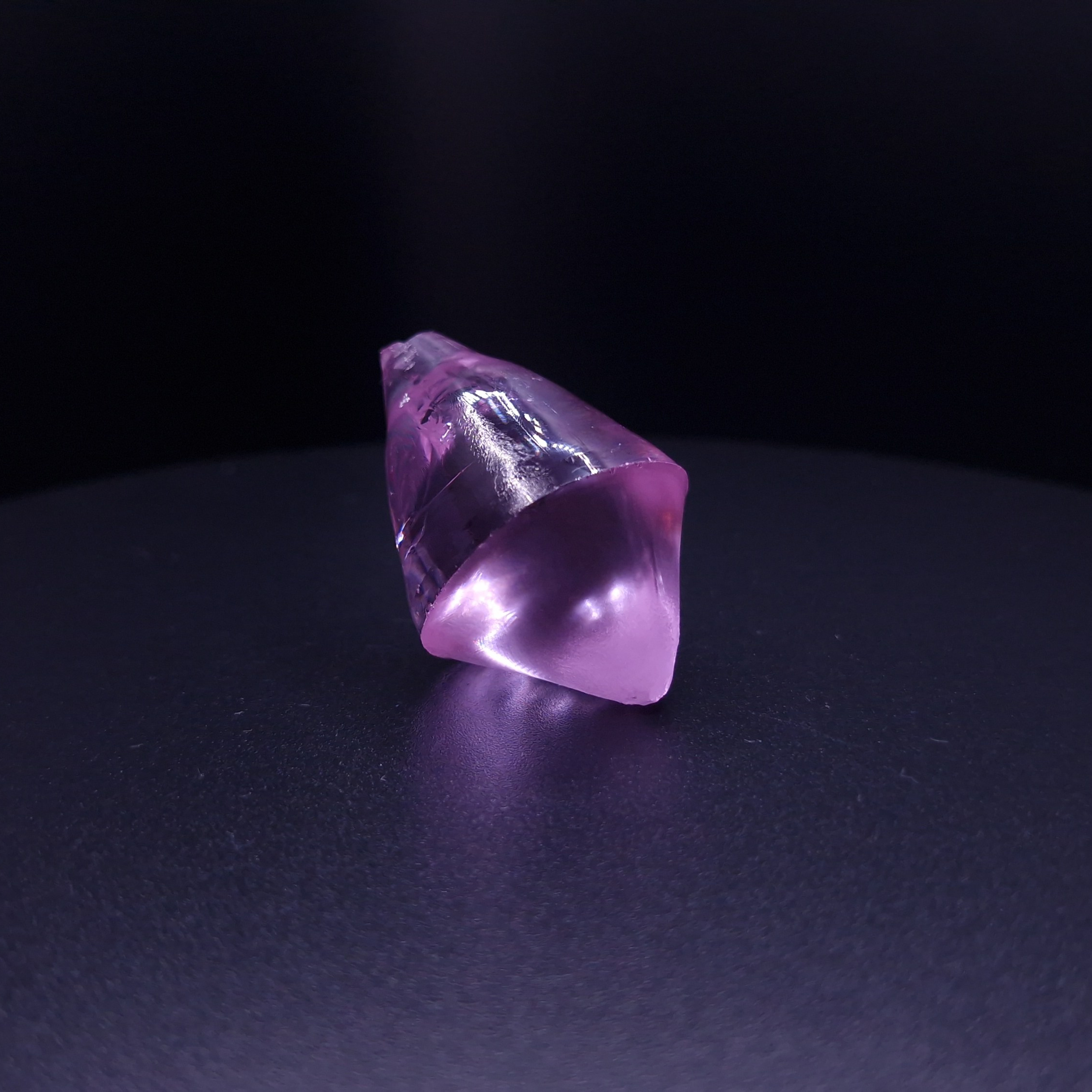 Редкий камень гранат. YAG garnet иттрий алюминиевый гранат ИАГ