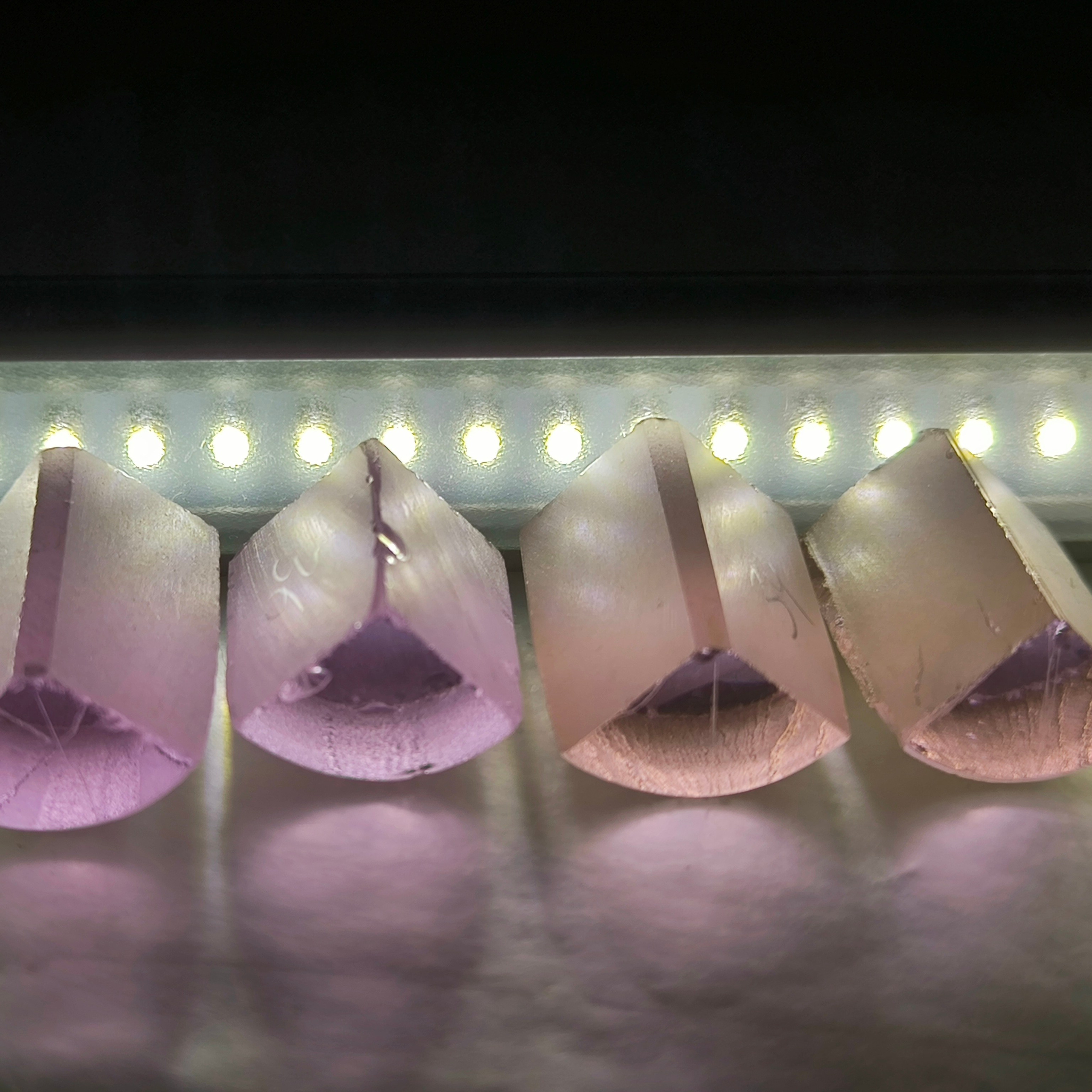 Призмы иттрий алюминиевый ИАГ гранат. YAG garnet иттрий алюминиевый гранат ИАГ