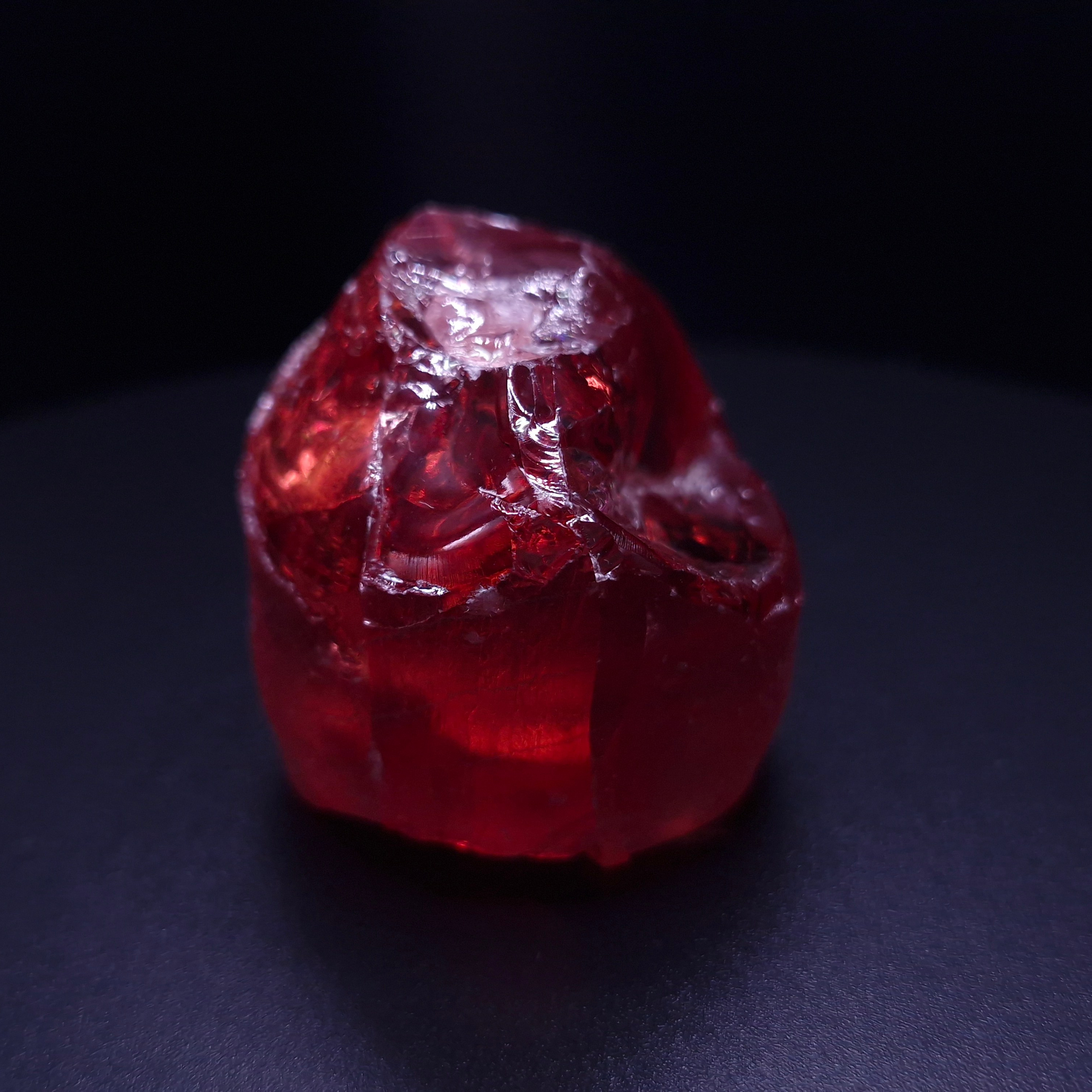 АИГ YAG красный. YAG garnet иттрий алюминиевый гранат ИАГ