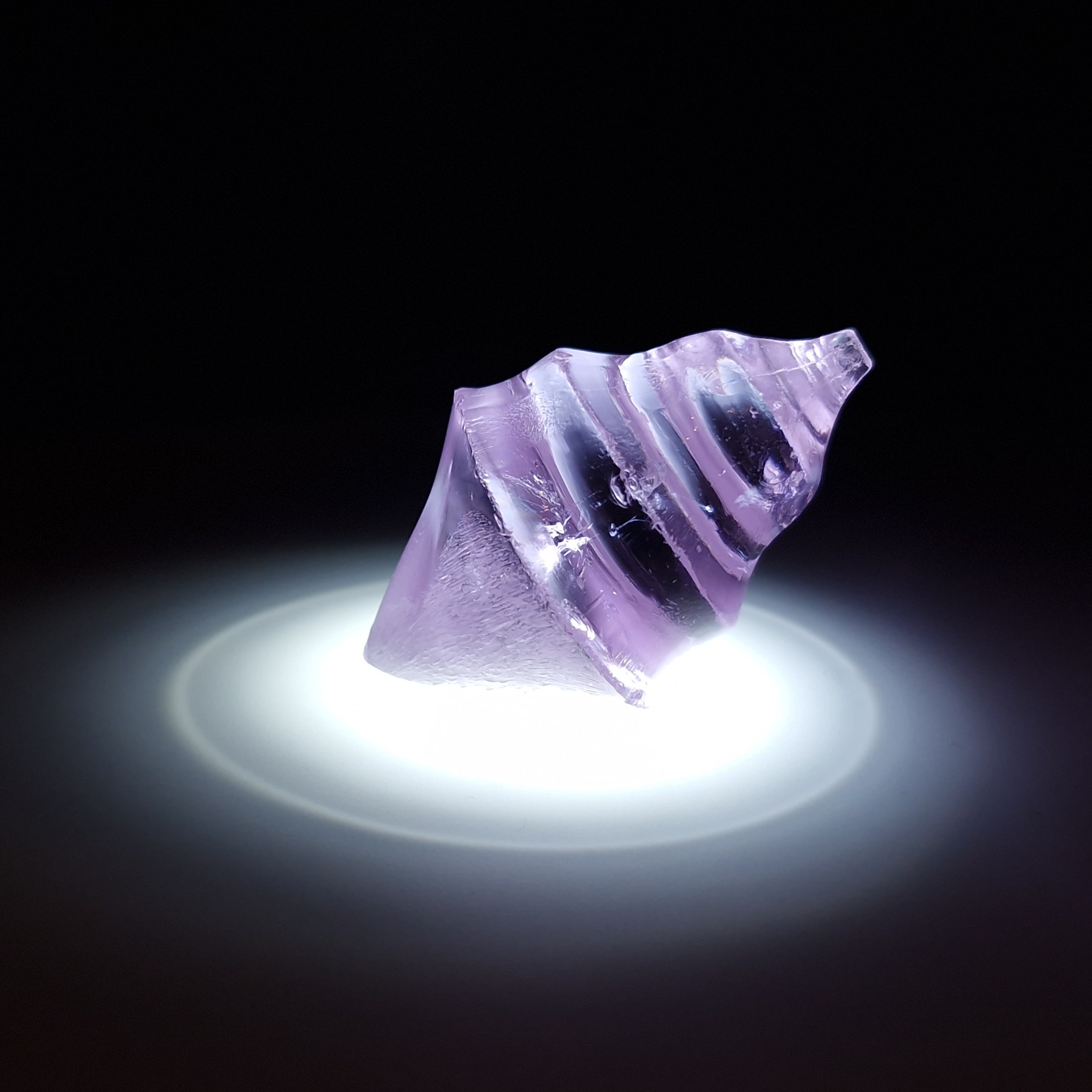 Фиолетовый камень гранат garnet purple. YAG garnet иттрий алюминиевый гранат ИАГ