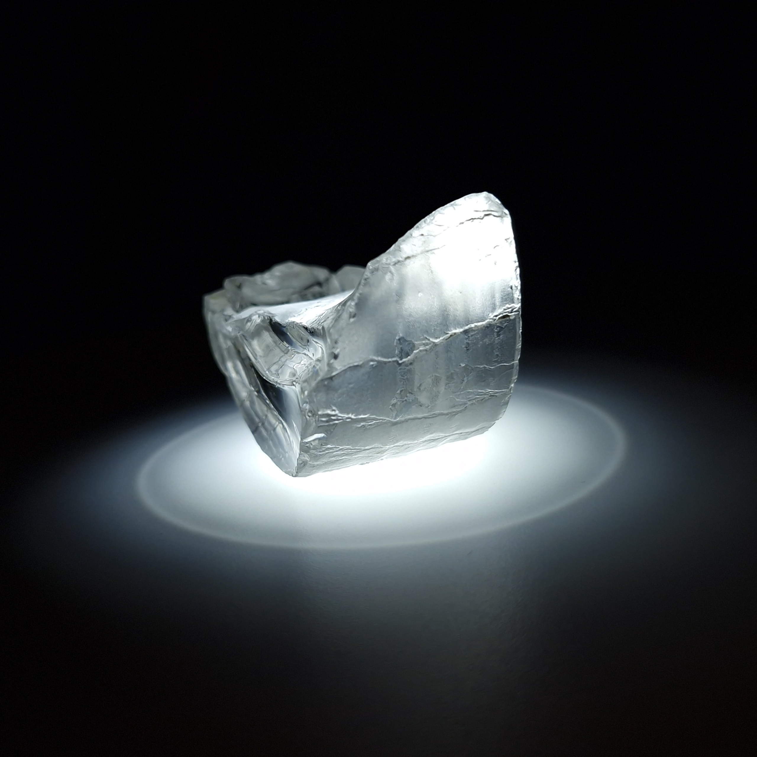 White YAG garnet 167 carats. YAG garnet иттрий алюминиевый гранат ИАГ