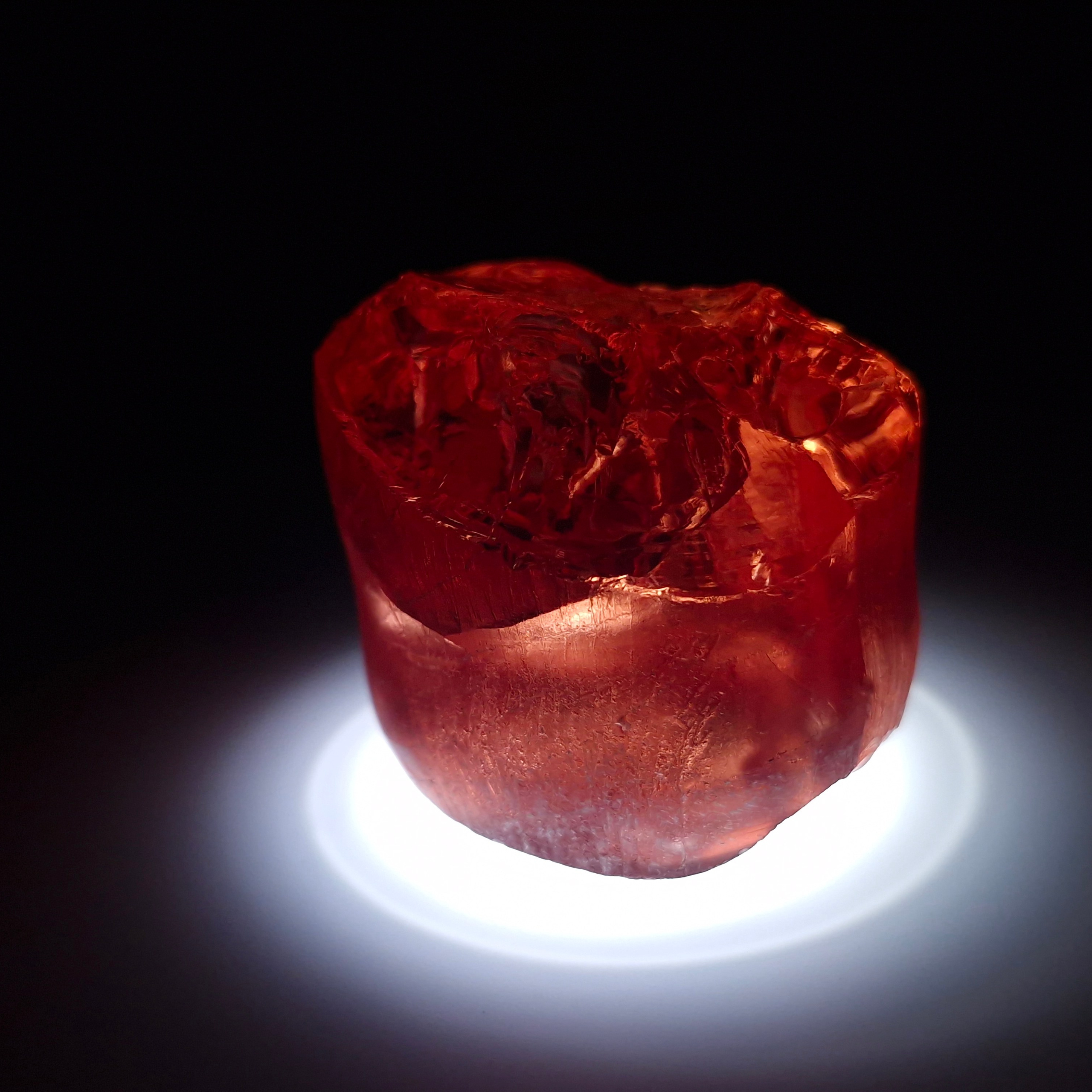 АИГ YAG красный. YAG garnet иттрий алюминиевый гранат ИАГ