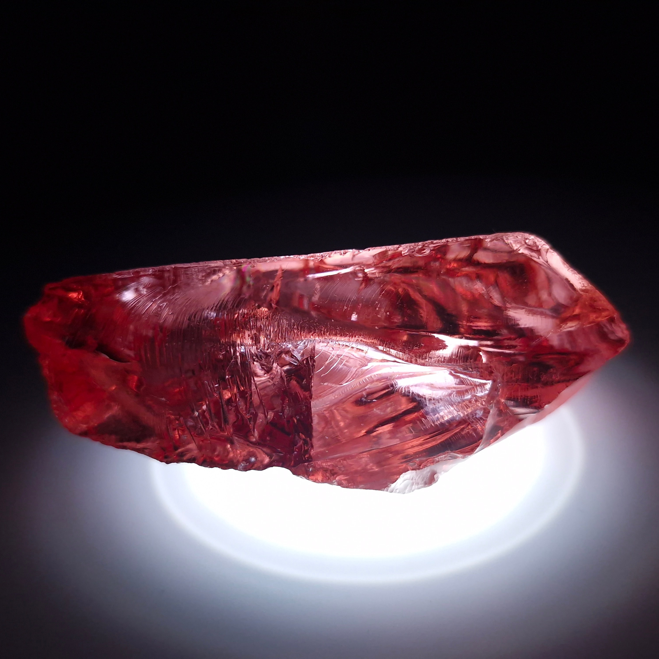 Иттрий алюминиевый гранат. YAG garnet иттрий алюминиевый гранат ИАГ