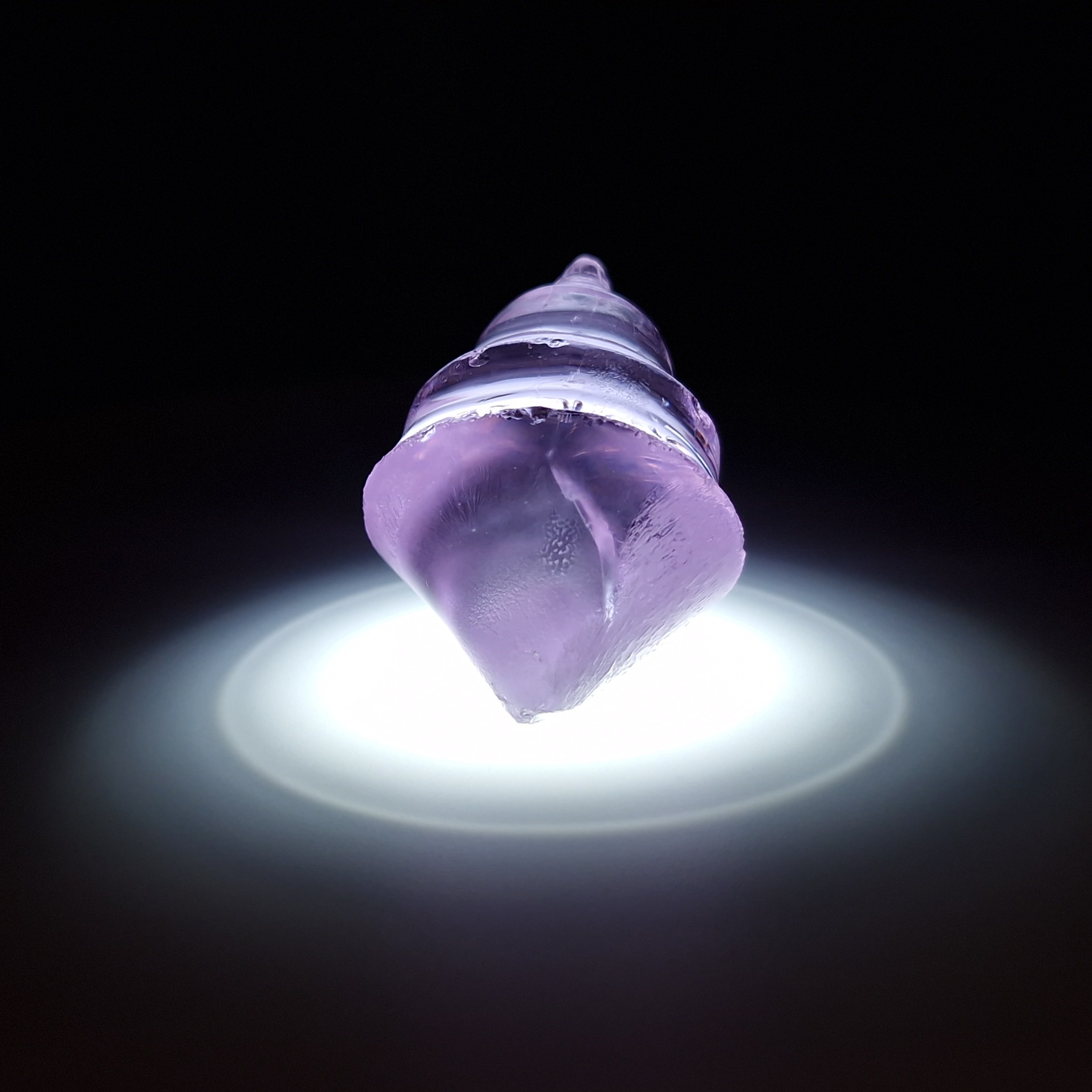 Фиолетовый камень гранат garnet purple. YAG garnet иттрий алюминиевый гранат ИАГ