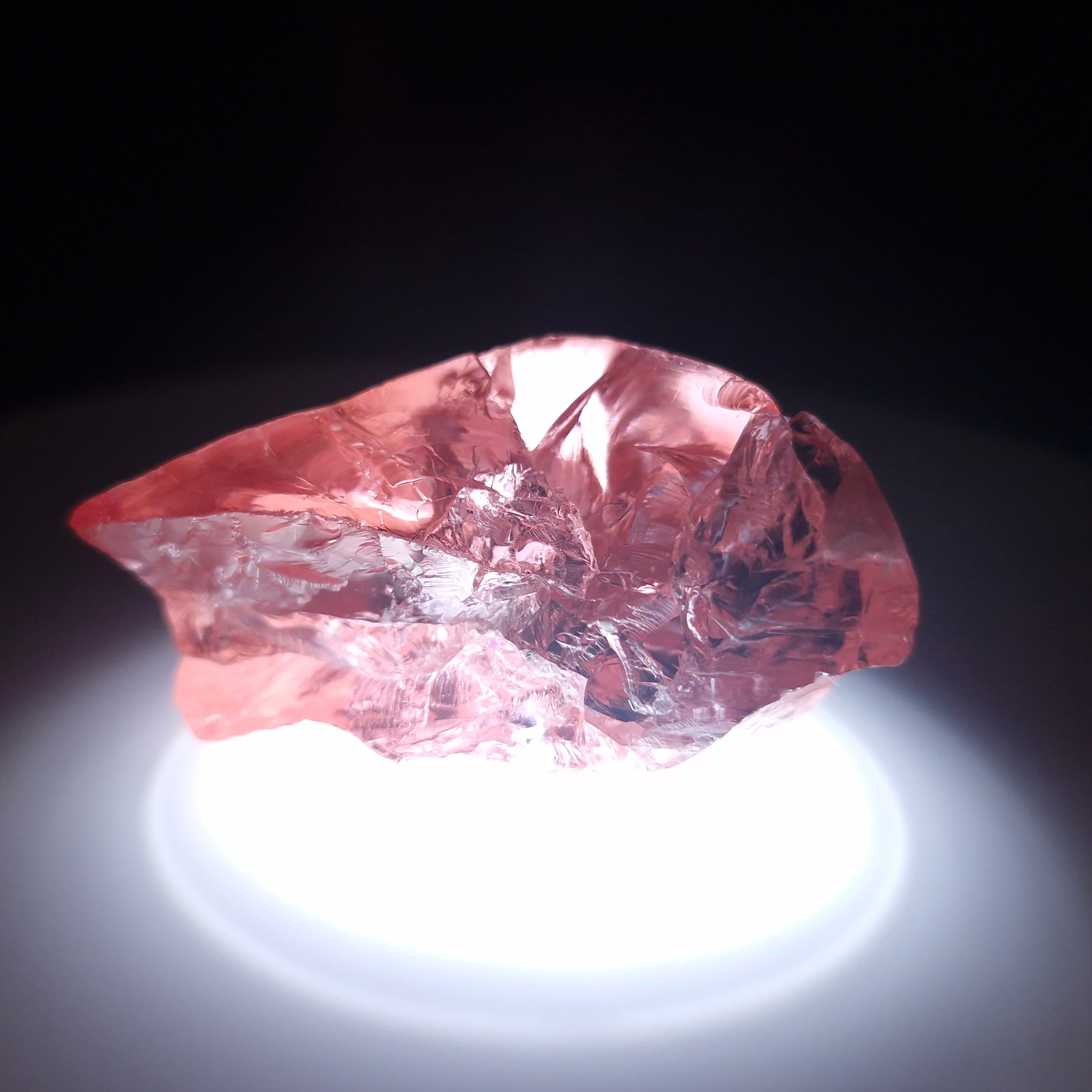 YAG Yttrium Aluminum Garnet красный. YAG garnet иттрий алюминиевый гранат ИАГ