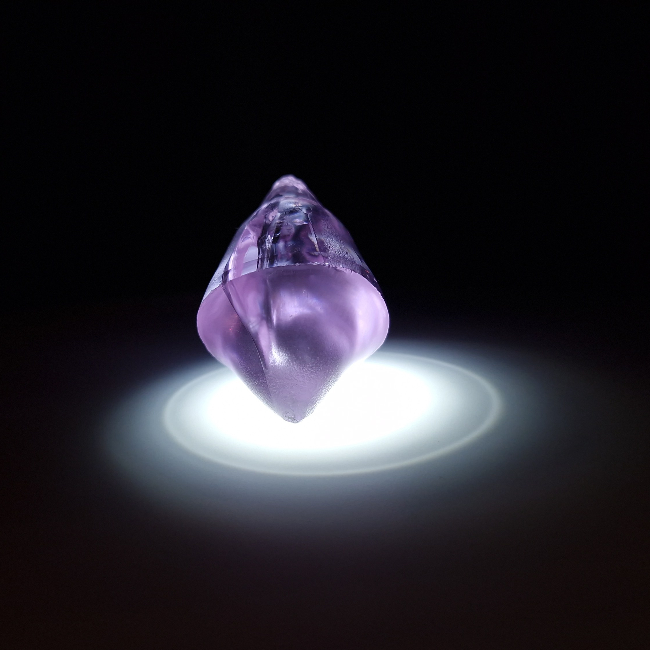 Редкий камень гранат. YAG garnet иттрий алюминиевый гранат ИАГ