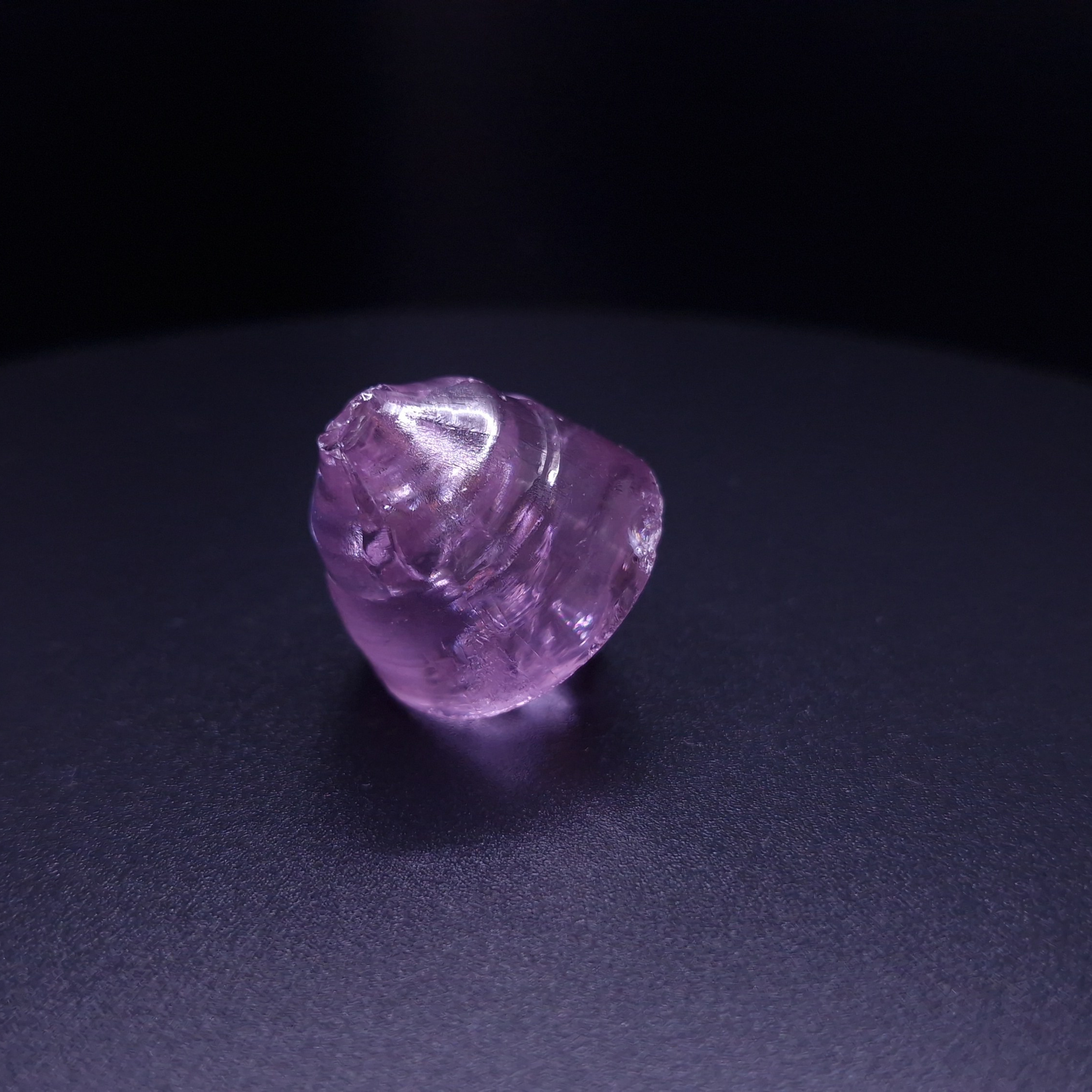 Кристалл граната фиолетовый. YAG garnet иттрий алюминиевый гранат ИАГ