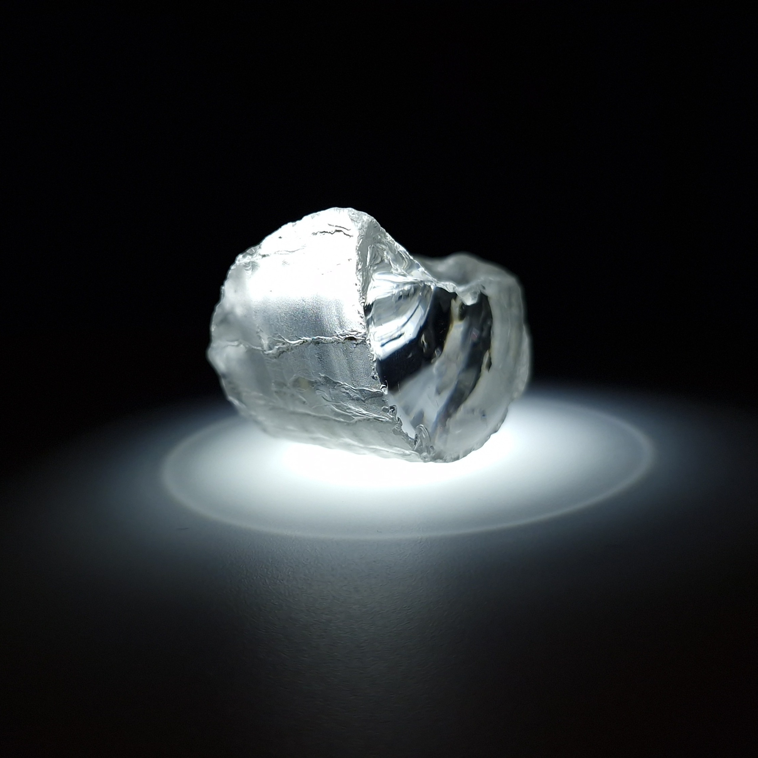 White YAG garnet 167 carats. YAG garnet иттрий алюминиевый гранат ИАГ