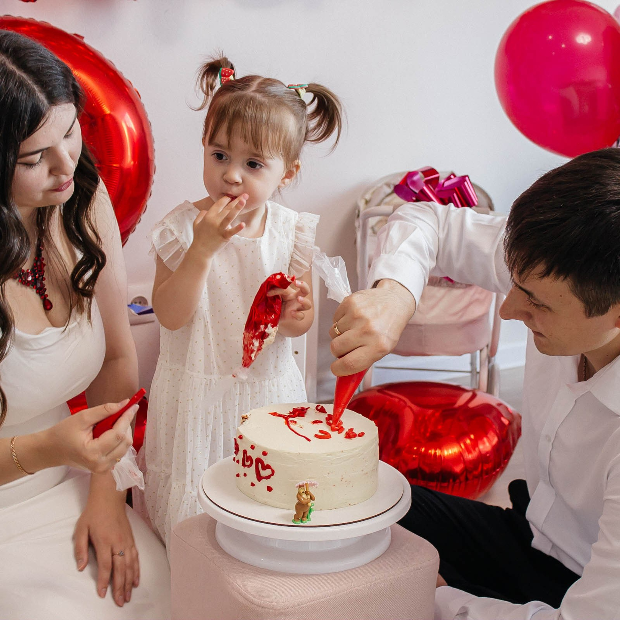 Алина, Евгений и&nbsp;Диана 2 годика