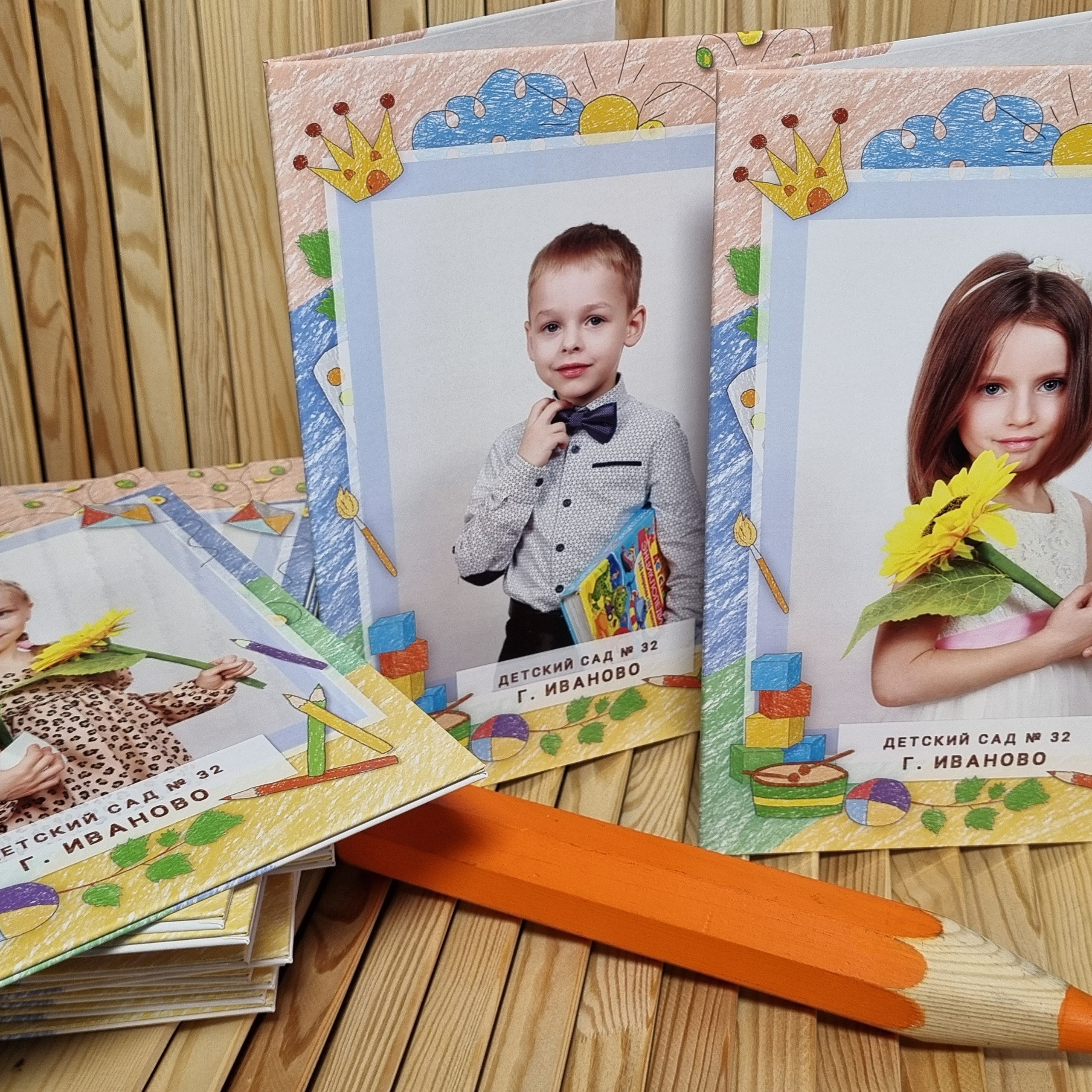 Фото готовых выпускных альбомов для детского сада и школы в Иваново Ярославле Костроме Владимире. Выпускные альбомы в Иваново в детский сад и школу. Александр и Светлана Янкины