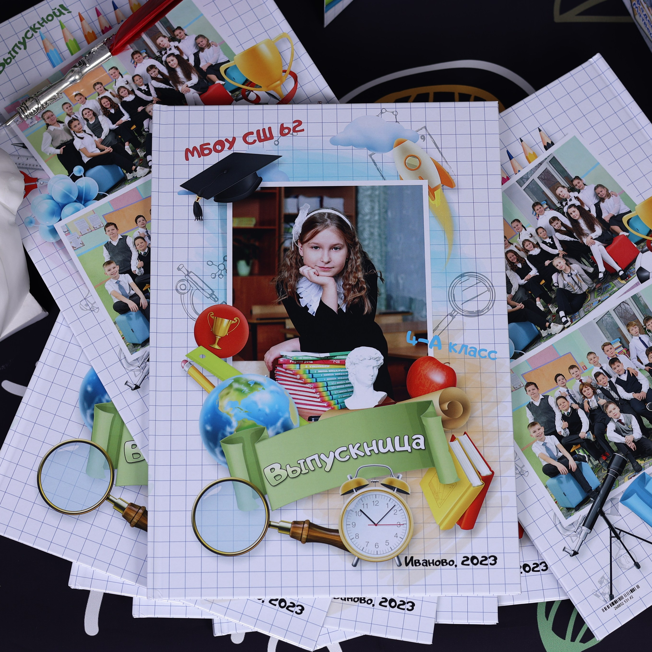 Фото готовых выпускных альбомов для детского сада и школы в Иваново Ярославле Костроме Владимире. Выпускные альбомы в Иваново в детский сад и школу. Александр и Светлана Янкины