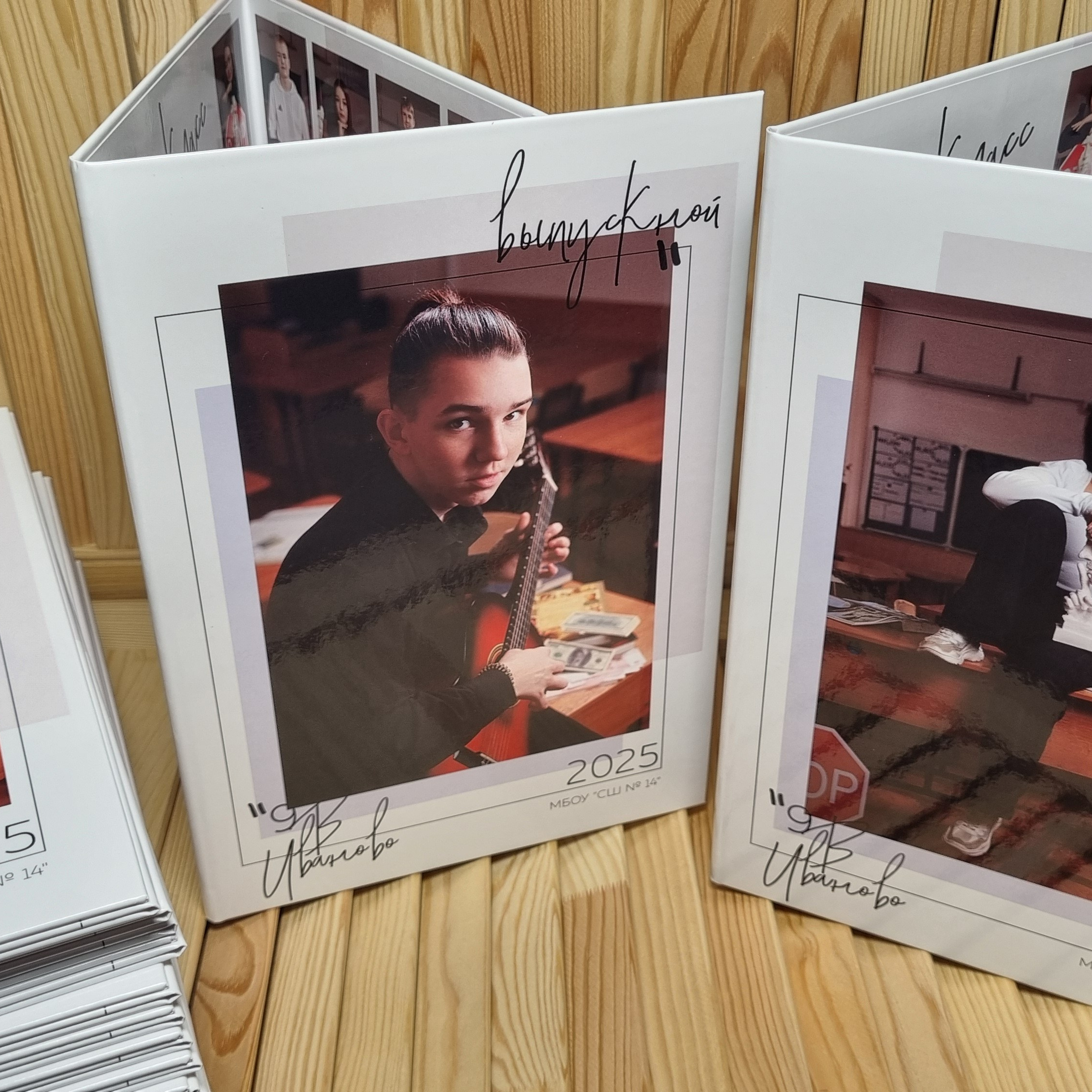 Фото готовых выпускных альбомов для детского сада и школы в Иваново Ярославле Костроме Владимире. Выпускные альбомы в Иваново в детский сад и школу. Александр и Светлана Янкины