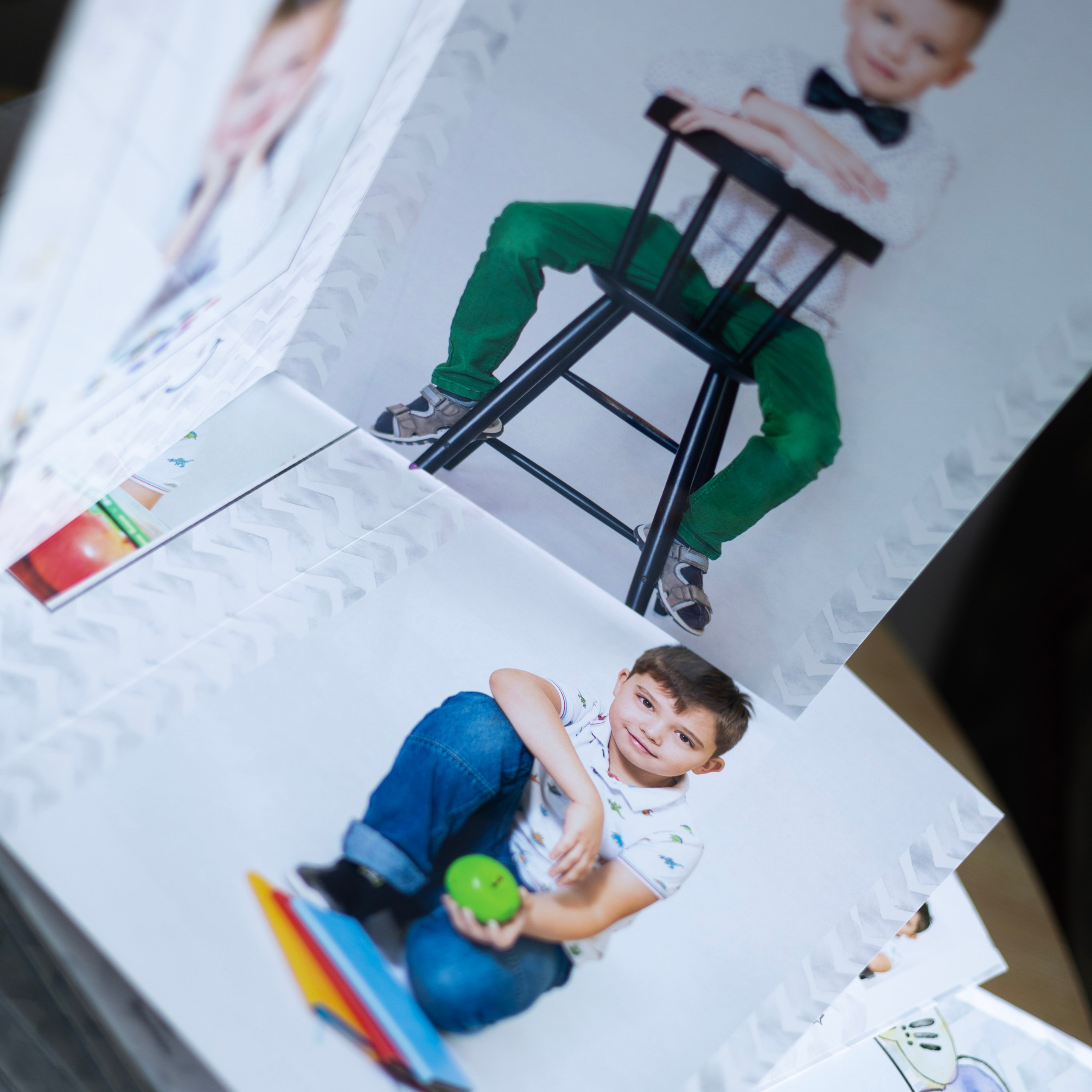 Фото готовых выпускных альбомов для детского сада и школы в Иваново Ярославле Костроме Владимире. Выпускные альбомы в Иваново в детский сад и школу. Александр и Светлана Янкины