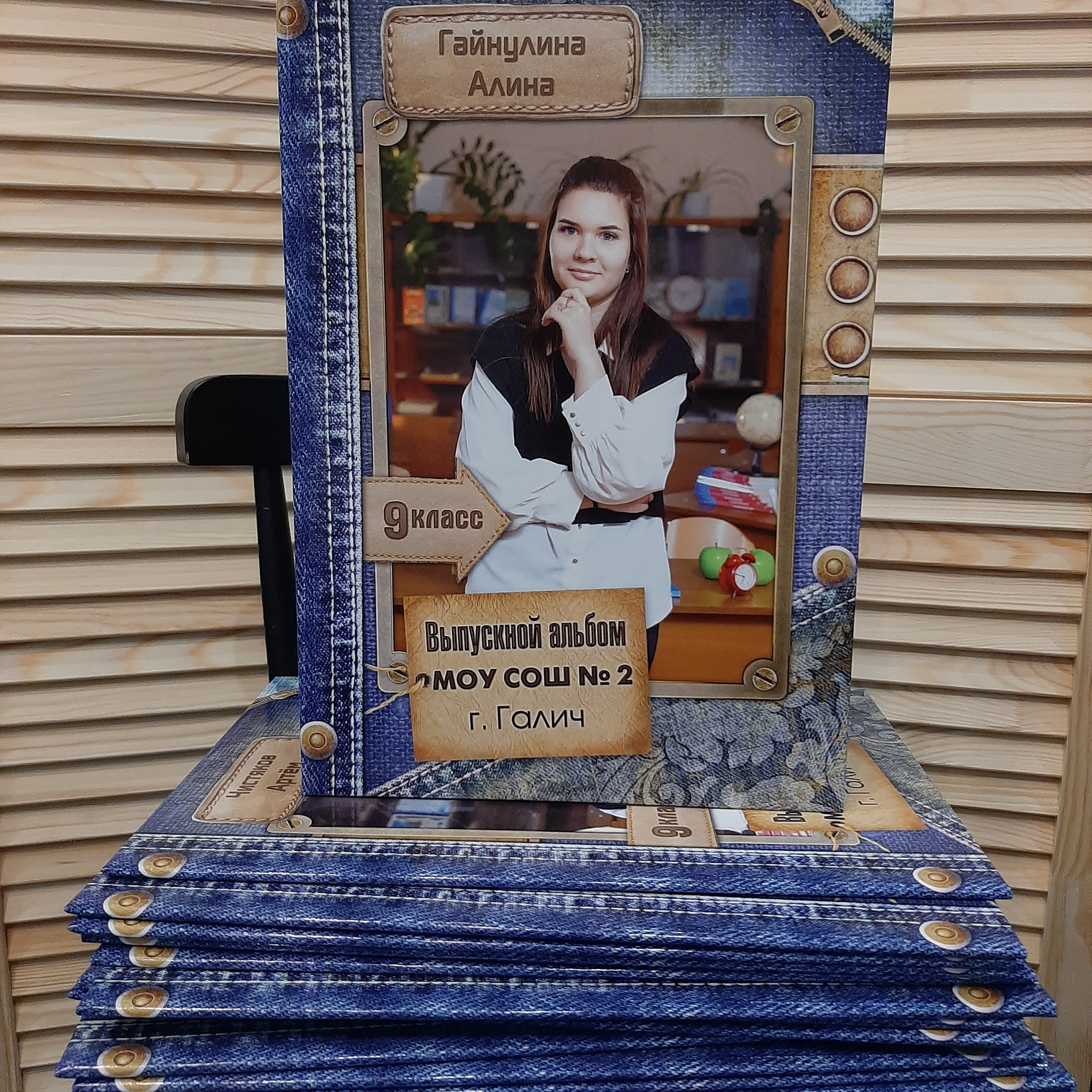 Фото готовых выпускных альбомов для детского сада и школы в Иваново Ярославле Костроме Владимире. Выпускные альбомы в Иваново в детский сад и школу. Александр и Светлана Янкины