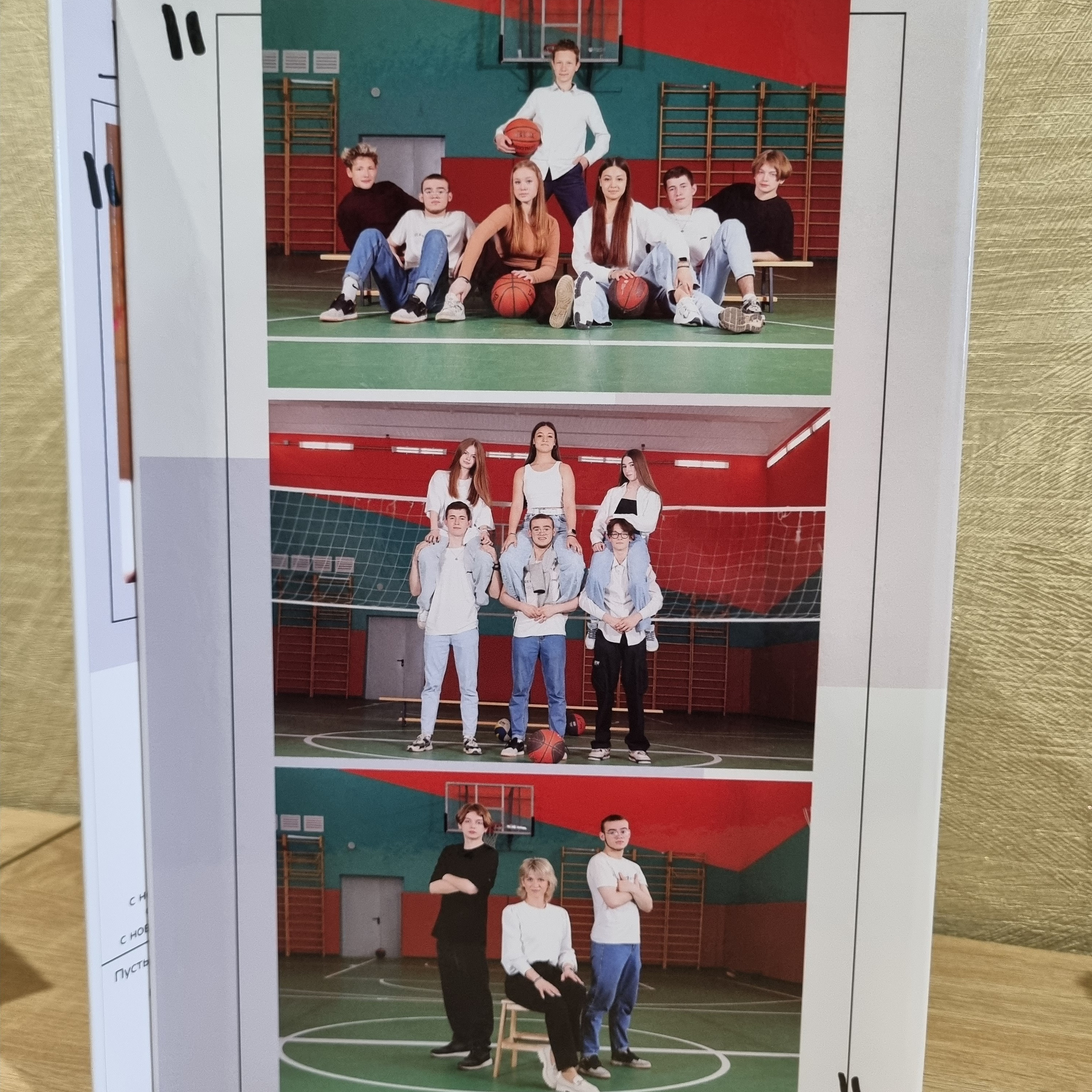 Фото готовых выпускных альбомов для детского сада и школы в Иваново Ярославле Костроме Владимире. Выпускные альбомы в Иваново в детский сад и школу. Александр и Светлана Янкины