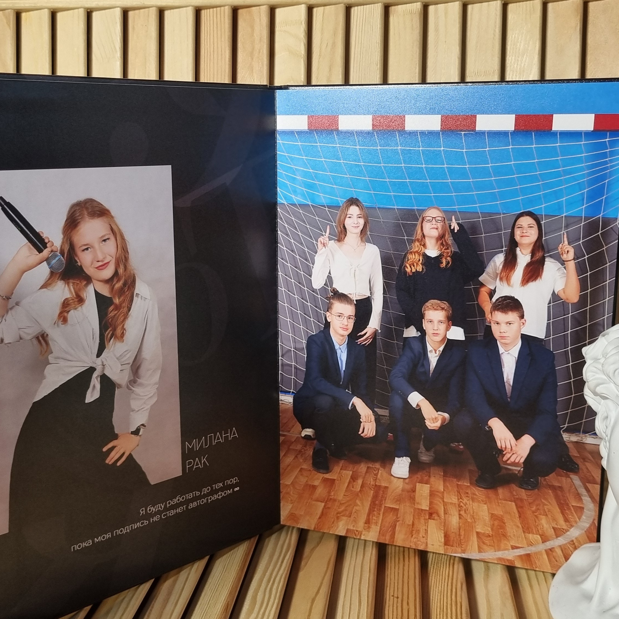 Фото готовых выпускных альбомов для детского сада и школы в Иваново Ярославле Костроме Владимире. Выпускные альбомы в Иваново в детский сад и школу. Александр и Светлана Янкины