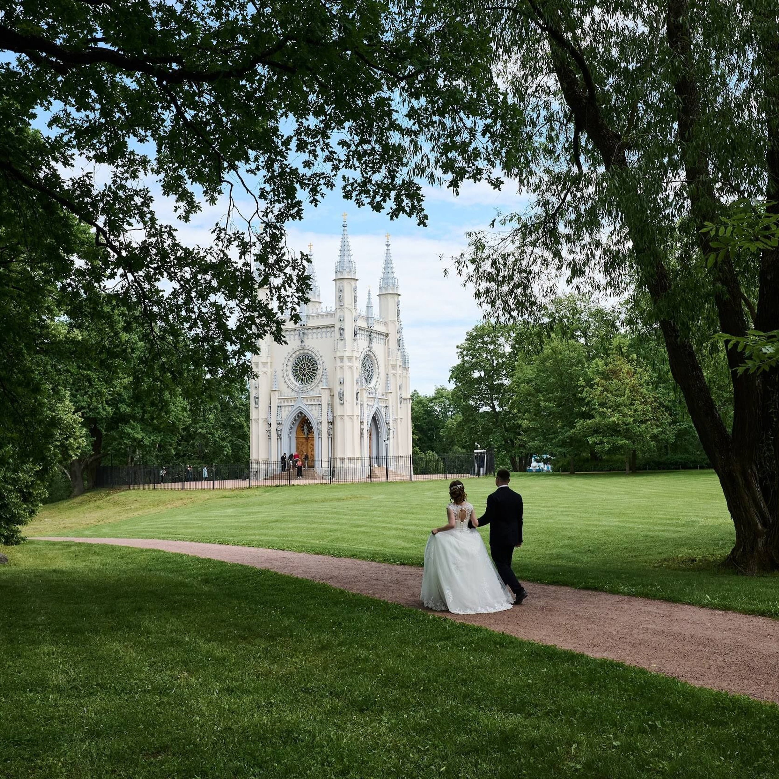 Статьи. Свадебный фотограф в Санкт-Петербурге Петергофе Пушкине Саша Галлс / Александр Галлс