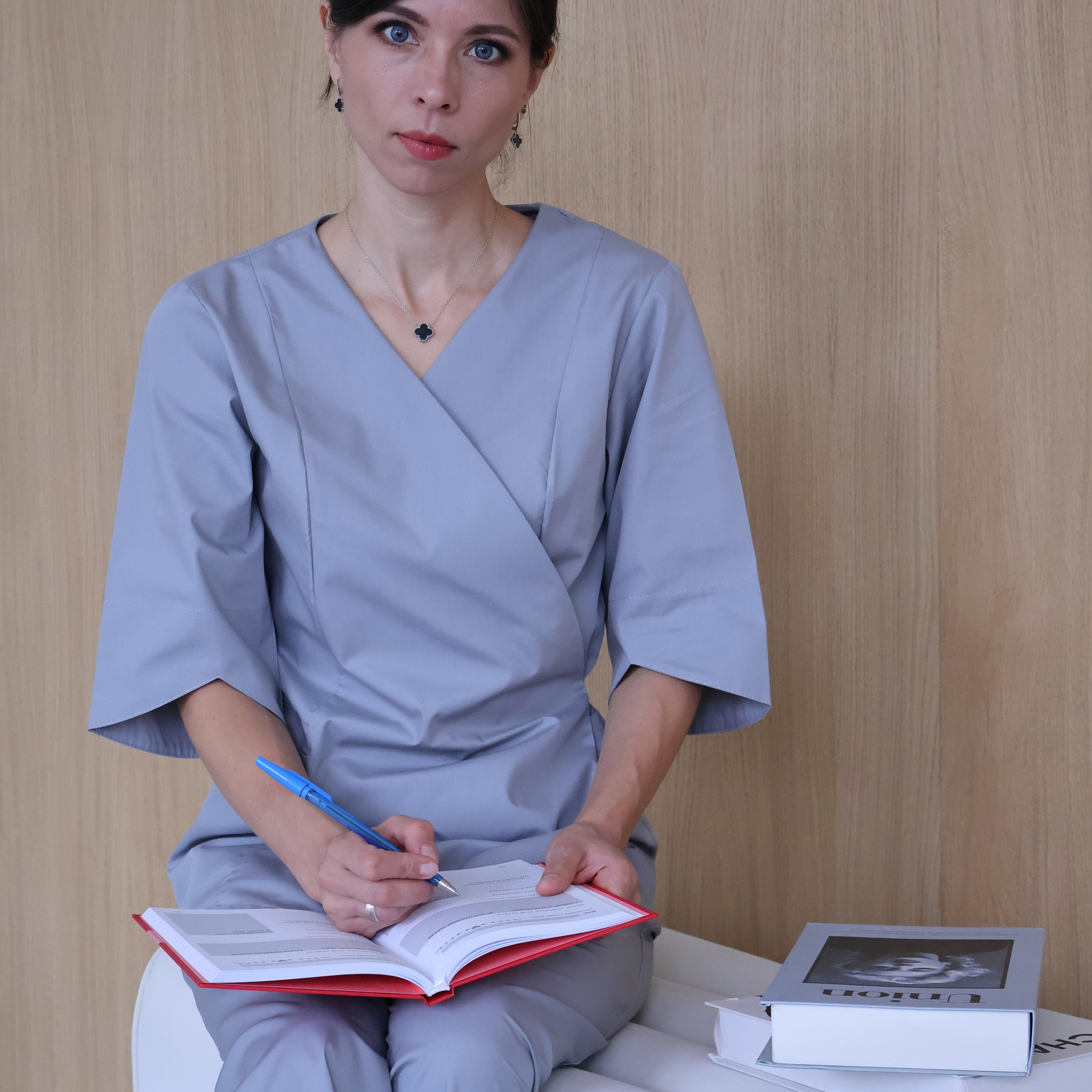 Косметолог-массажист. Фотограф АНАСТАСИЯ ПЛАТОВА