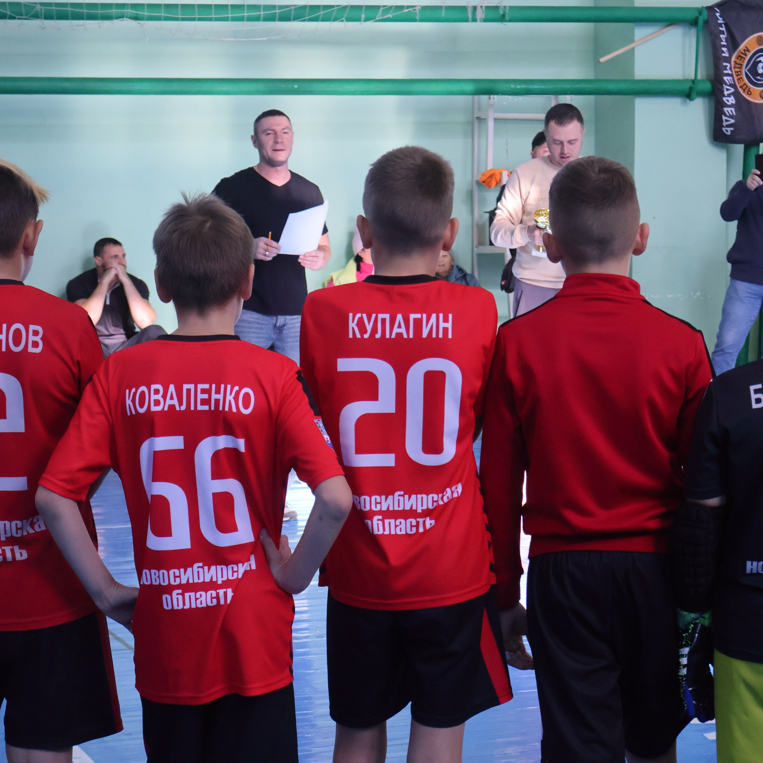 Футбол 12.10.2025. Фотограф АНАСТАСИЯ ПЛАТОВА