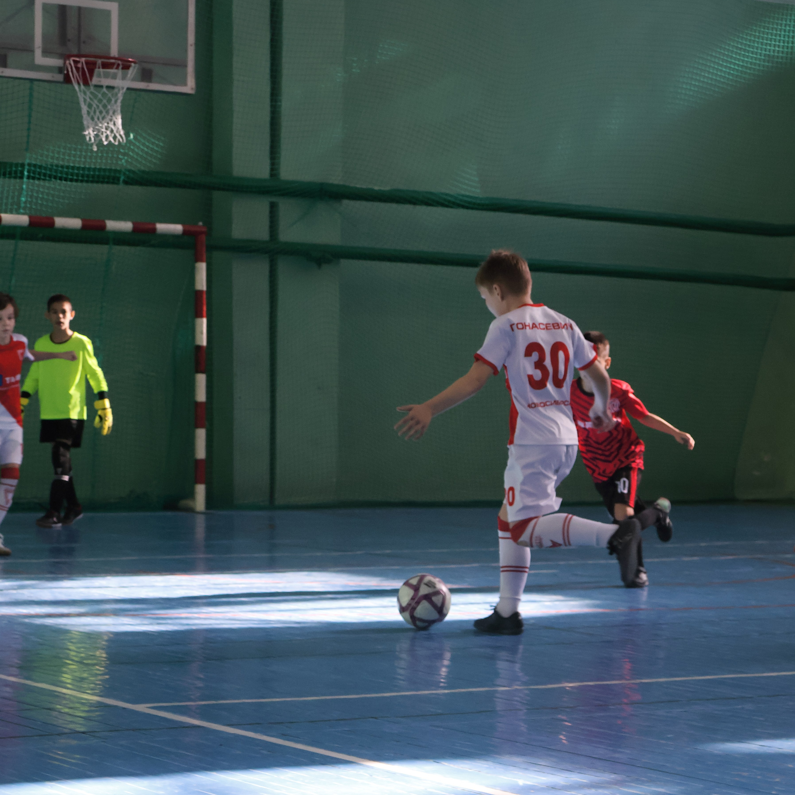 Футбол 12.10.2025. Фотограф АНАСТАСИЯ ПЛАТОВА