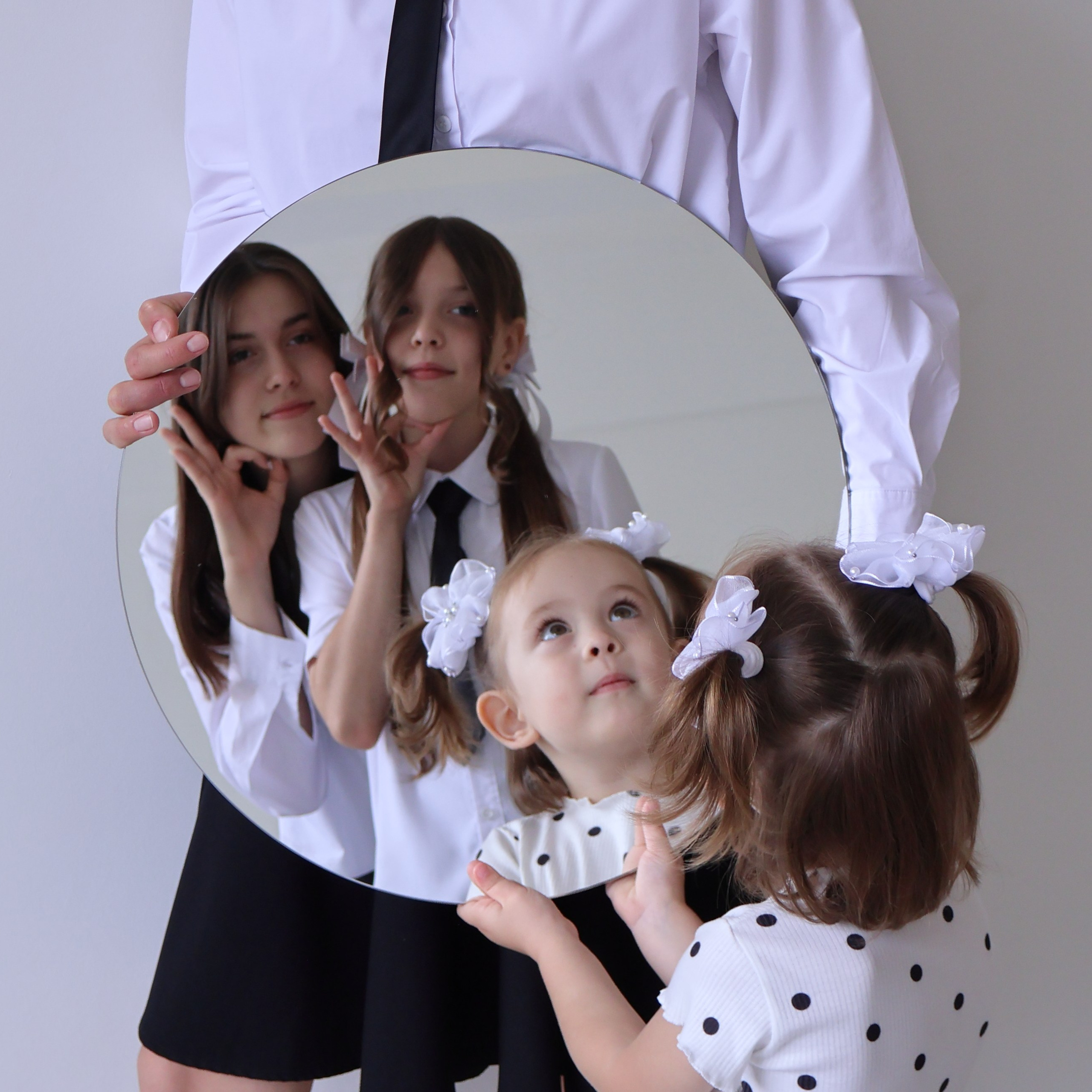 Мама и три дочки. Фотограф АНАСТАСИЯ ПЛАТОВА