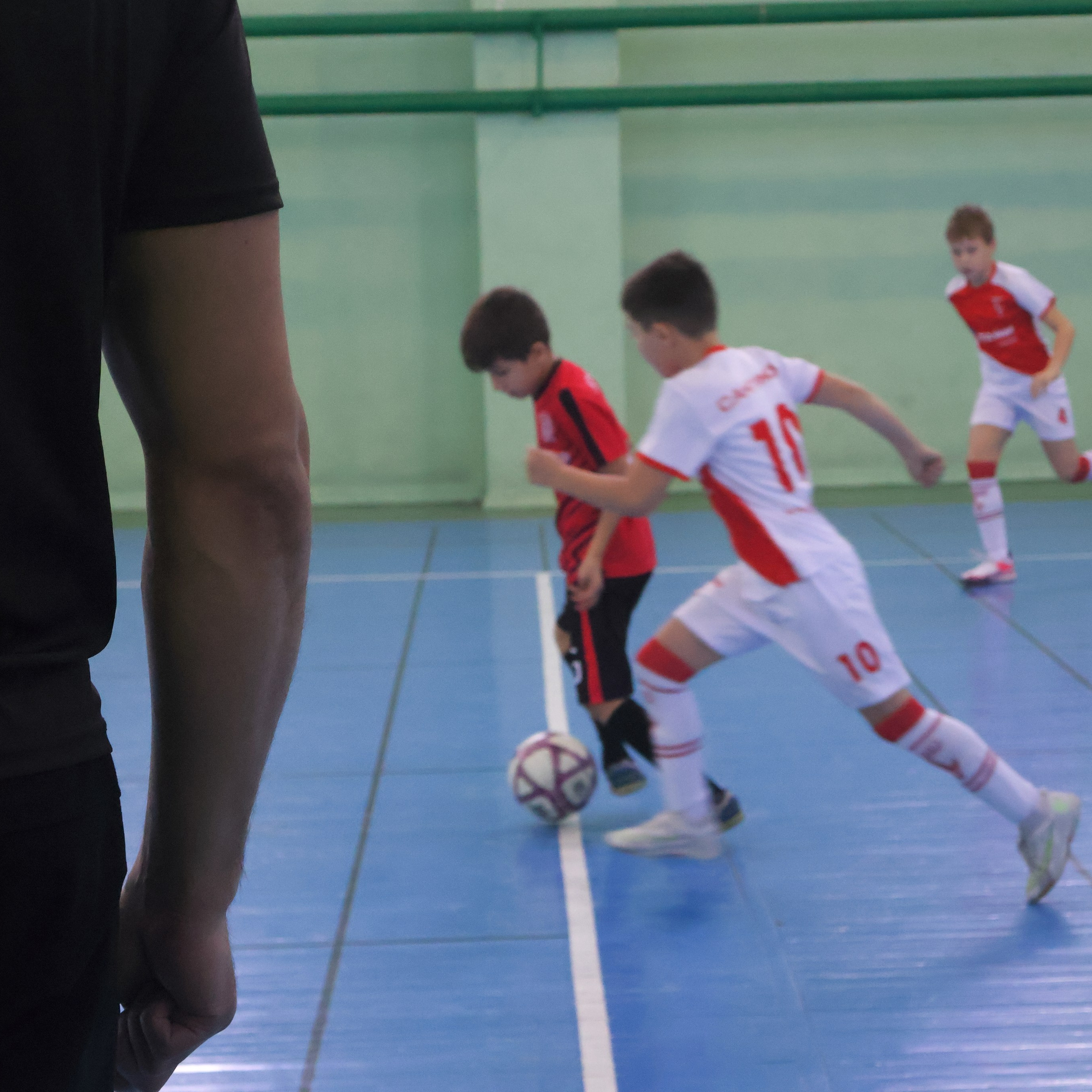 Футбол 12.10.2025. Фотограф АНАСТАСИЯ ПЛАТОВА