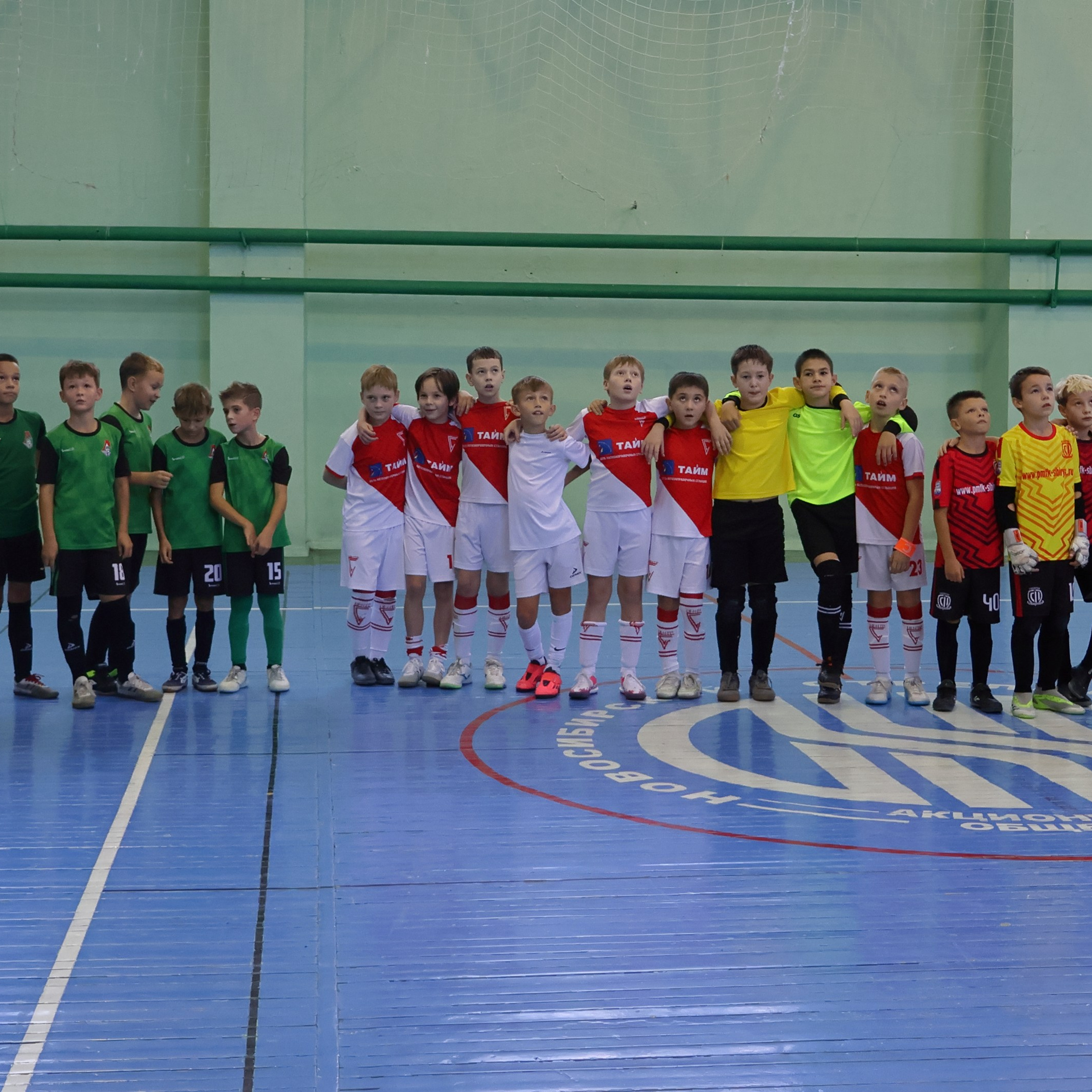 Футбол 12.10.2025. Фотограф АНАСТАСИЯ ПЛАТОВА