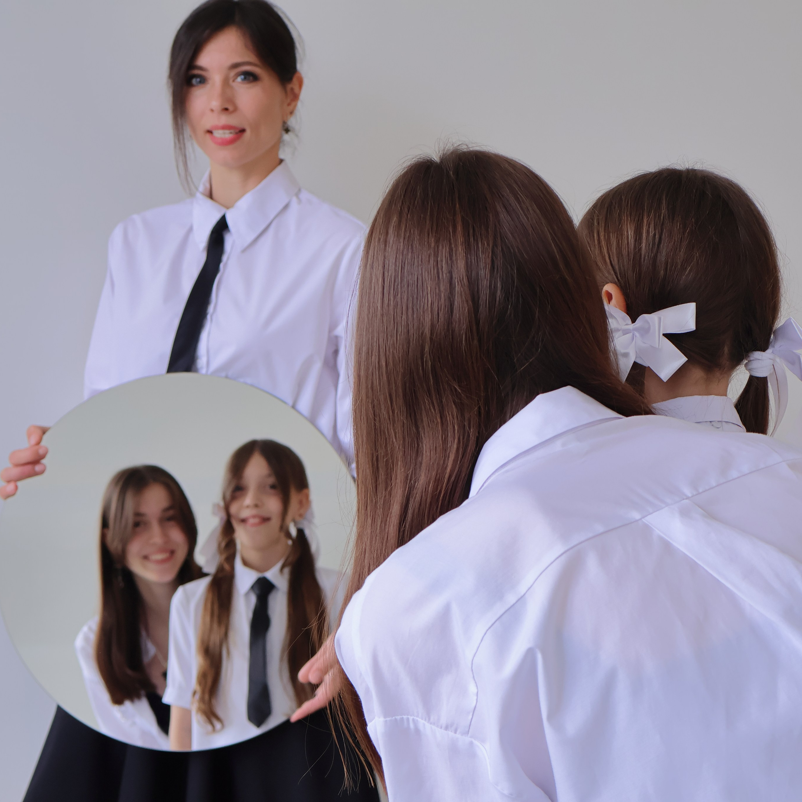 Мама и три дочки. Фотограф АНАСТАСИЯ ПЛАТОВА