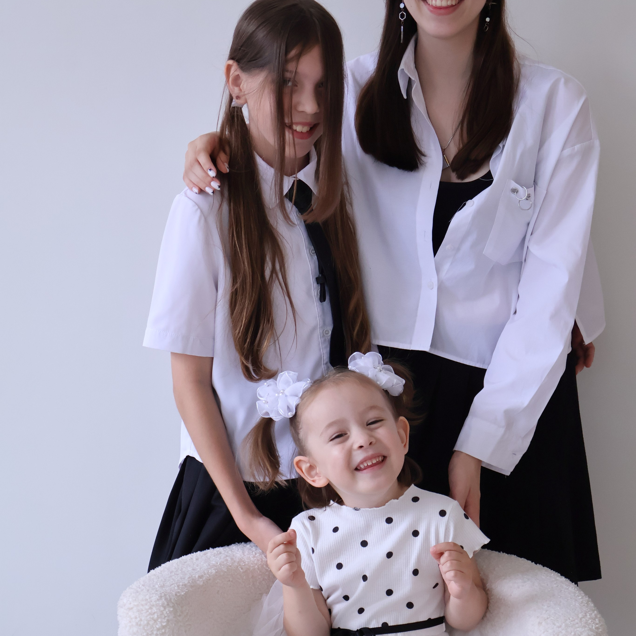 Мама и три дочки. Фотограф АНАСТАСИЯ ПЛАТОВА