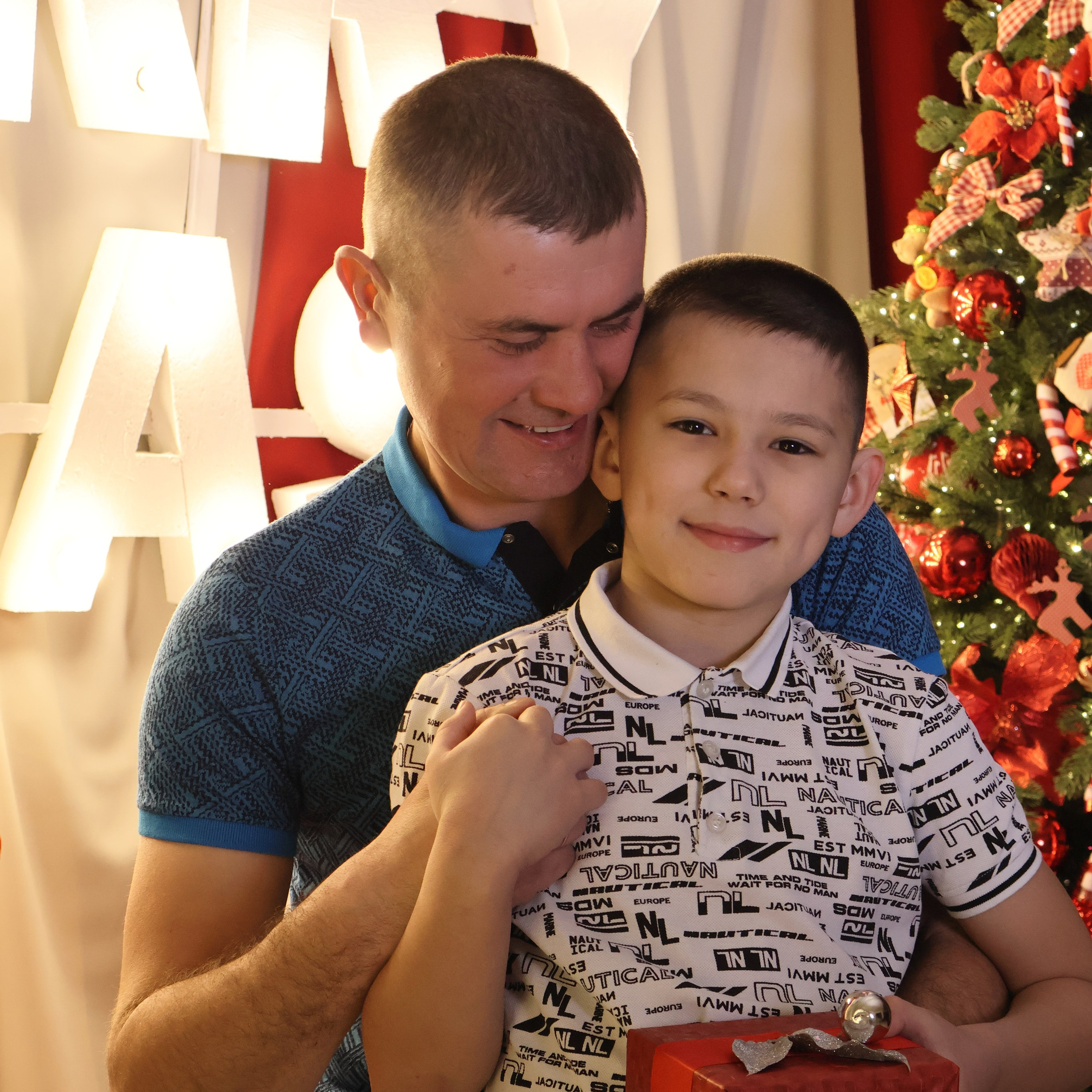 Семейная новогодняя фотосессия. Фотограф АНАСТАСИЯ ПЛАТОВА