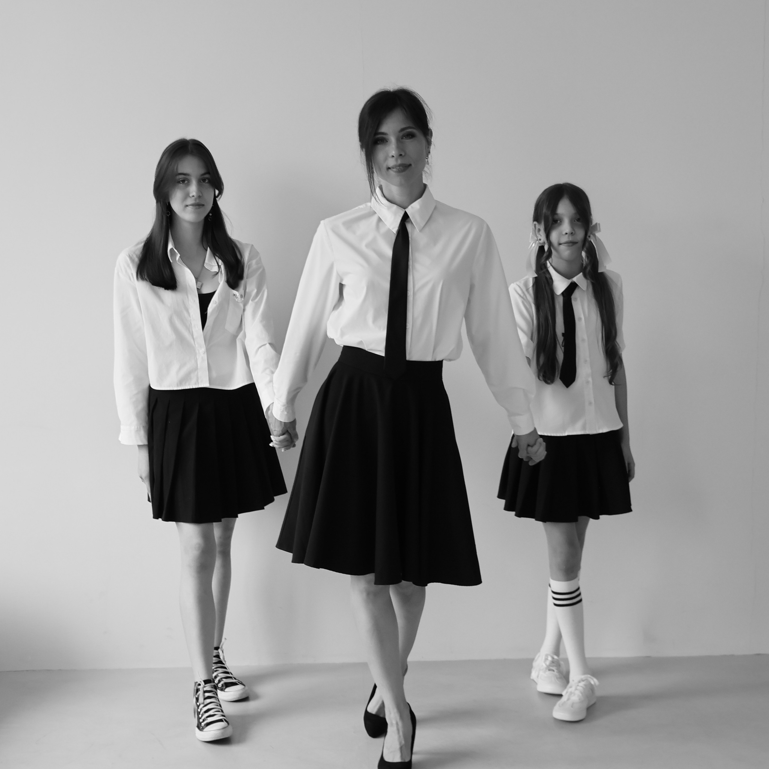 Мама и три дочки. Фотограф АНАСТАСИЯ ПЛАТОВА