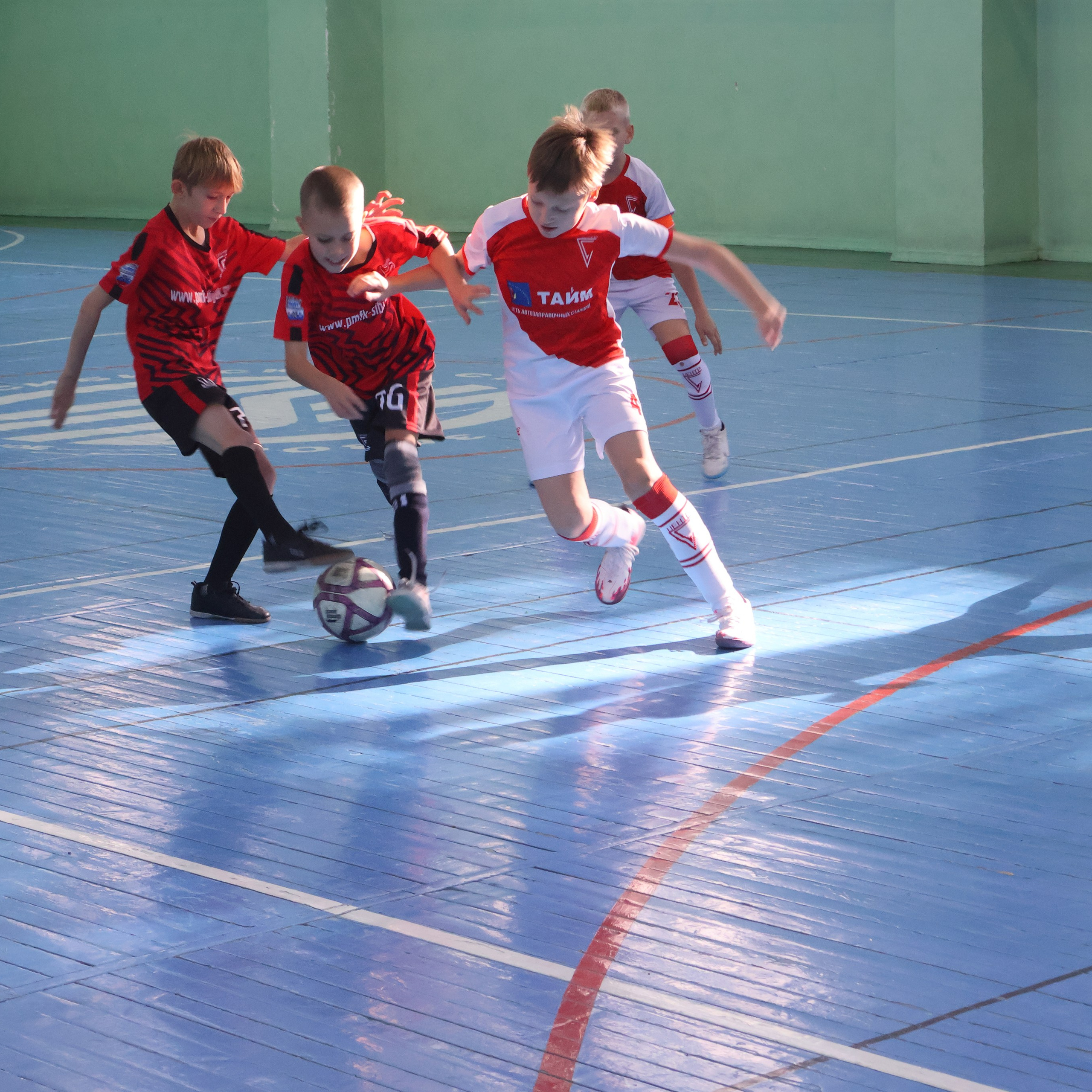 Футбол 12.10.2025. Фотограф АНАСТАСИЯ ПЛАТОВА