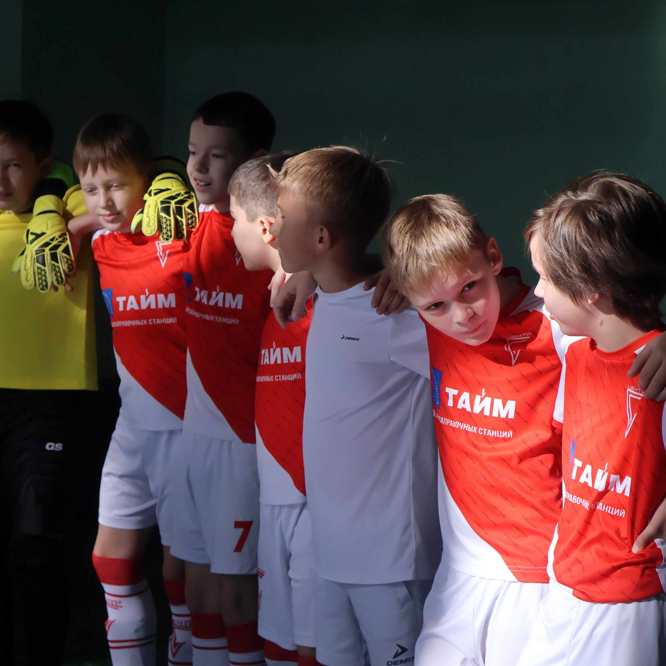 Футбол 12.10.2025. Фотограф АНАСТАСИЯ ПЛАТОВА