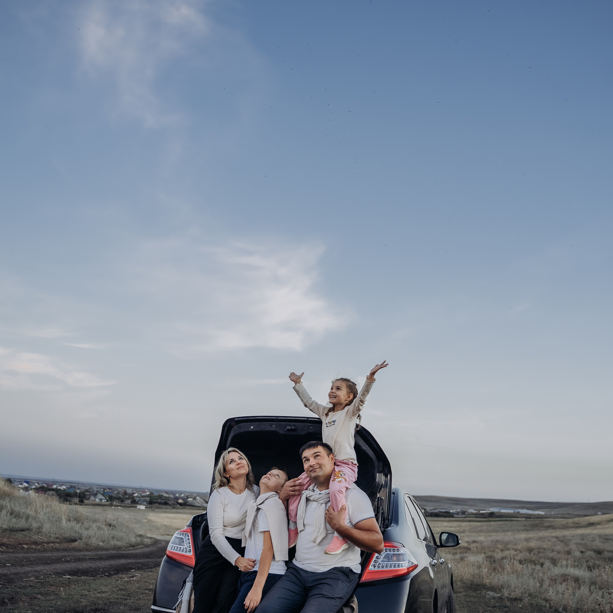 Ольга Денис Даша Артём