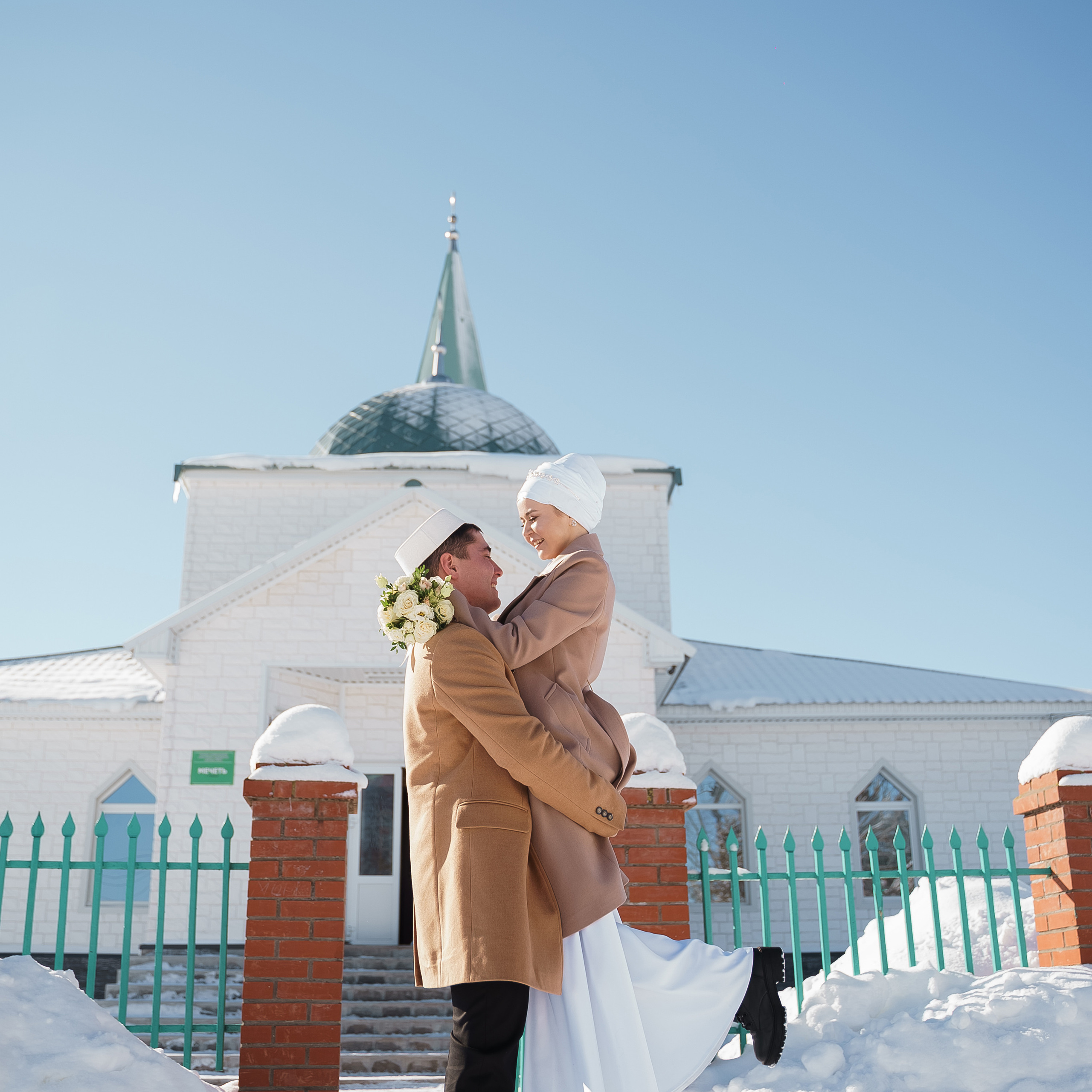 Алмаз и Юлия, Раевская мечеть