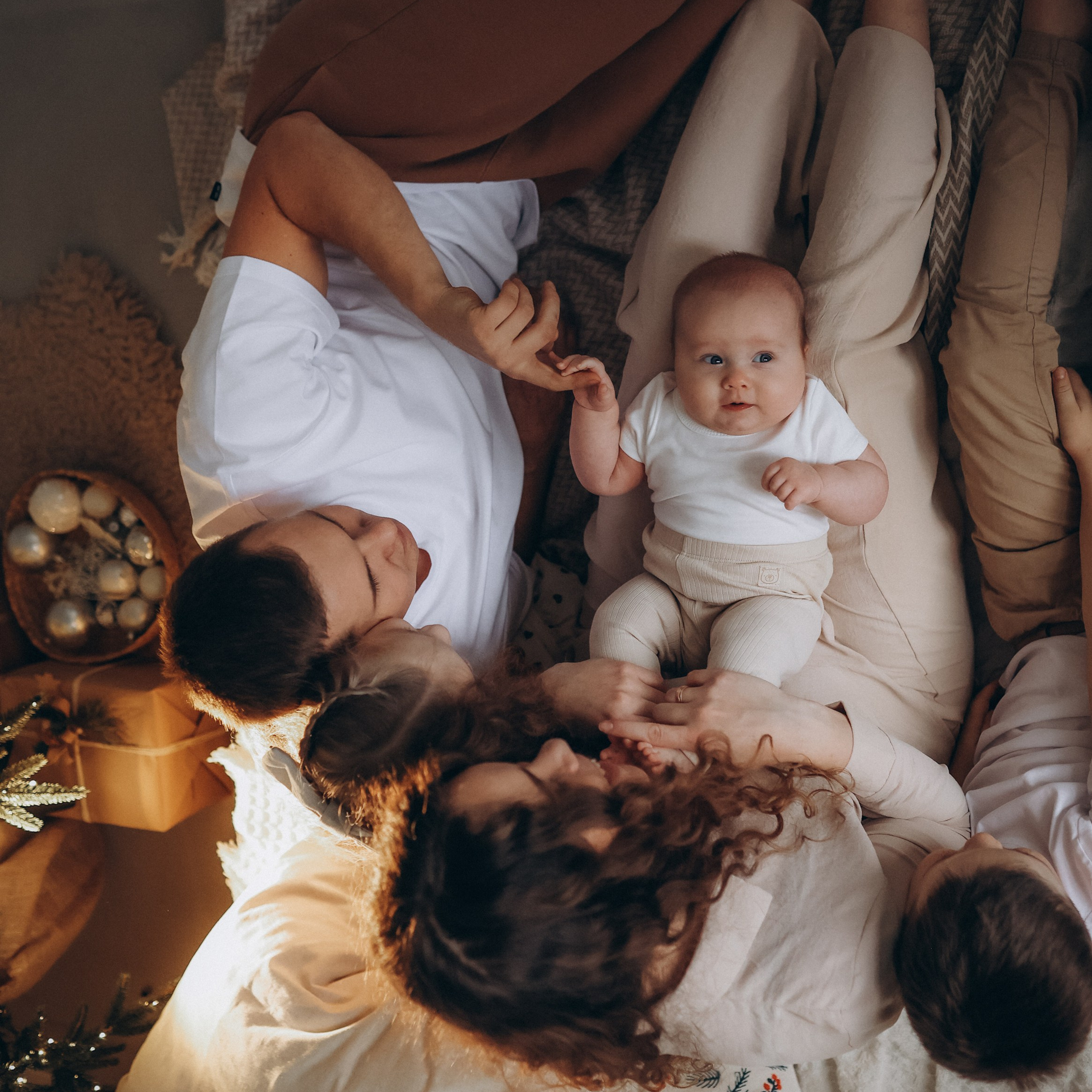 Большая семья Цветовых