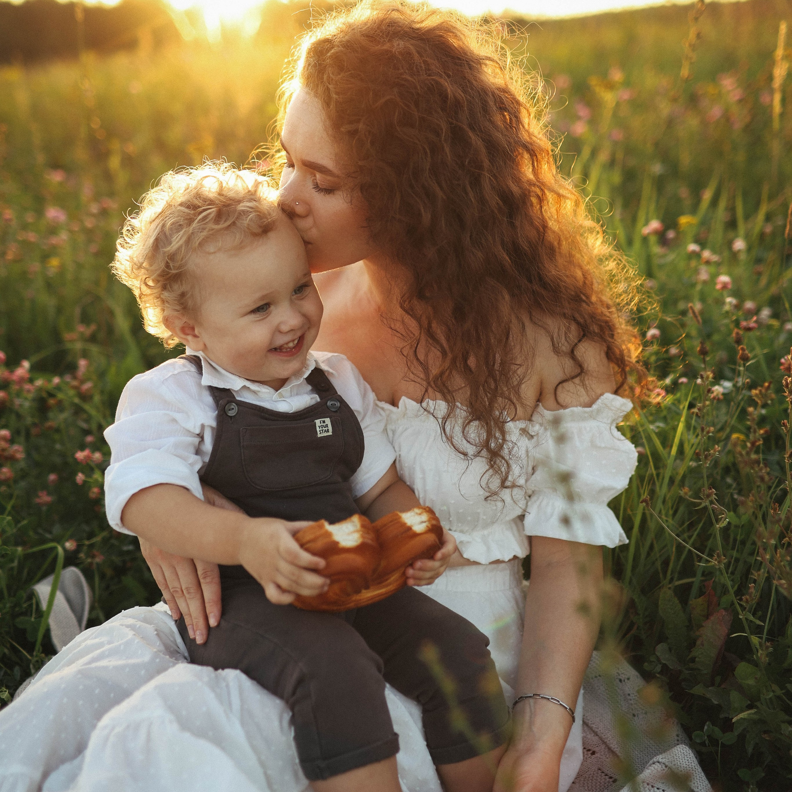 Летним днём Света и Лев