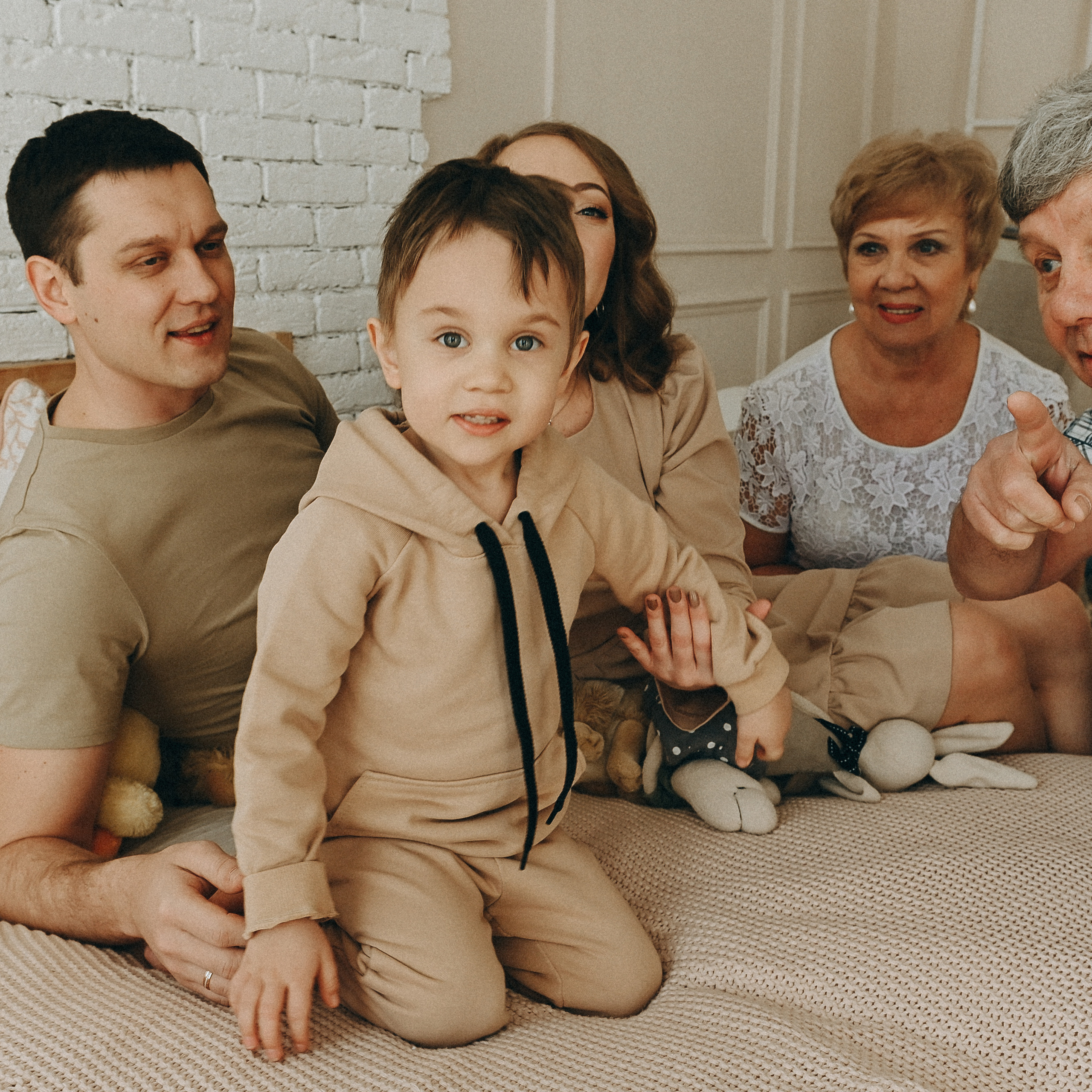 Отзывы на фотосъёмку. Фотограф в Барнауле Дарья Бутурлакина. Люби.Цени.Касайся