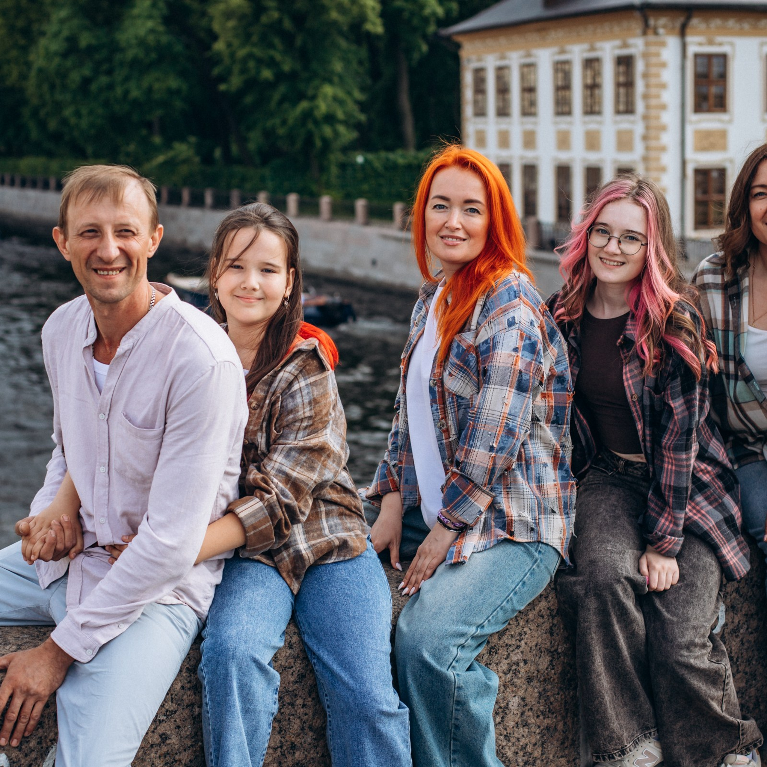 Елена с семьей в июне