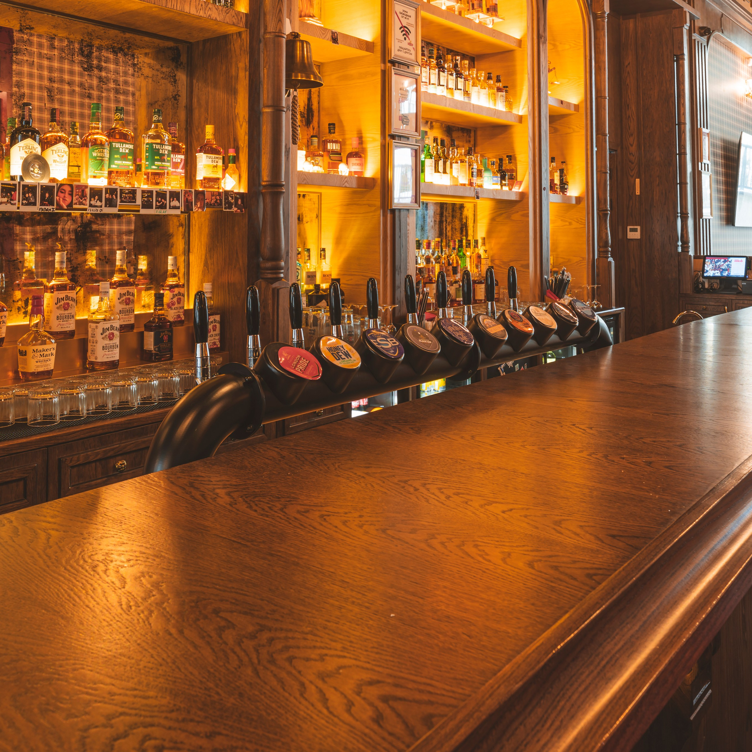 Алматы, Fuller's Central Avenue — самый большой паб сети, ЖК Central Avenue, январь 2026