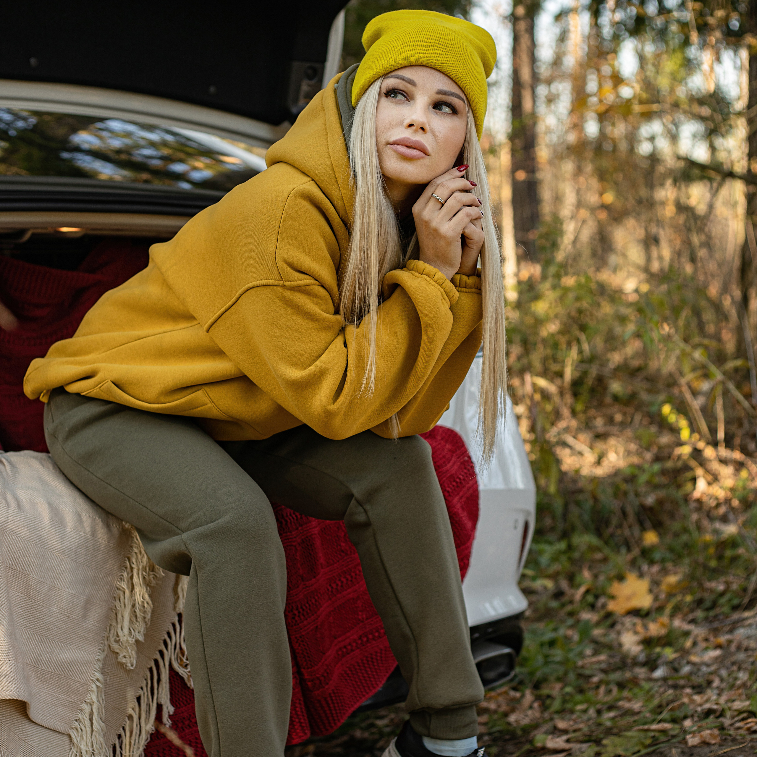 Съемка осенняя для магазина верхней одежды