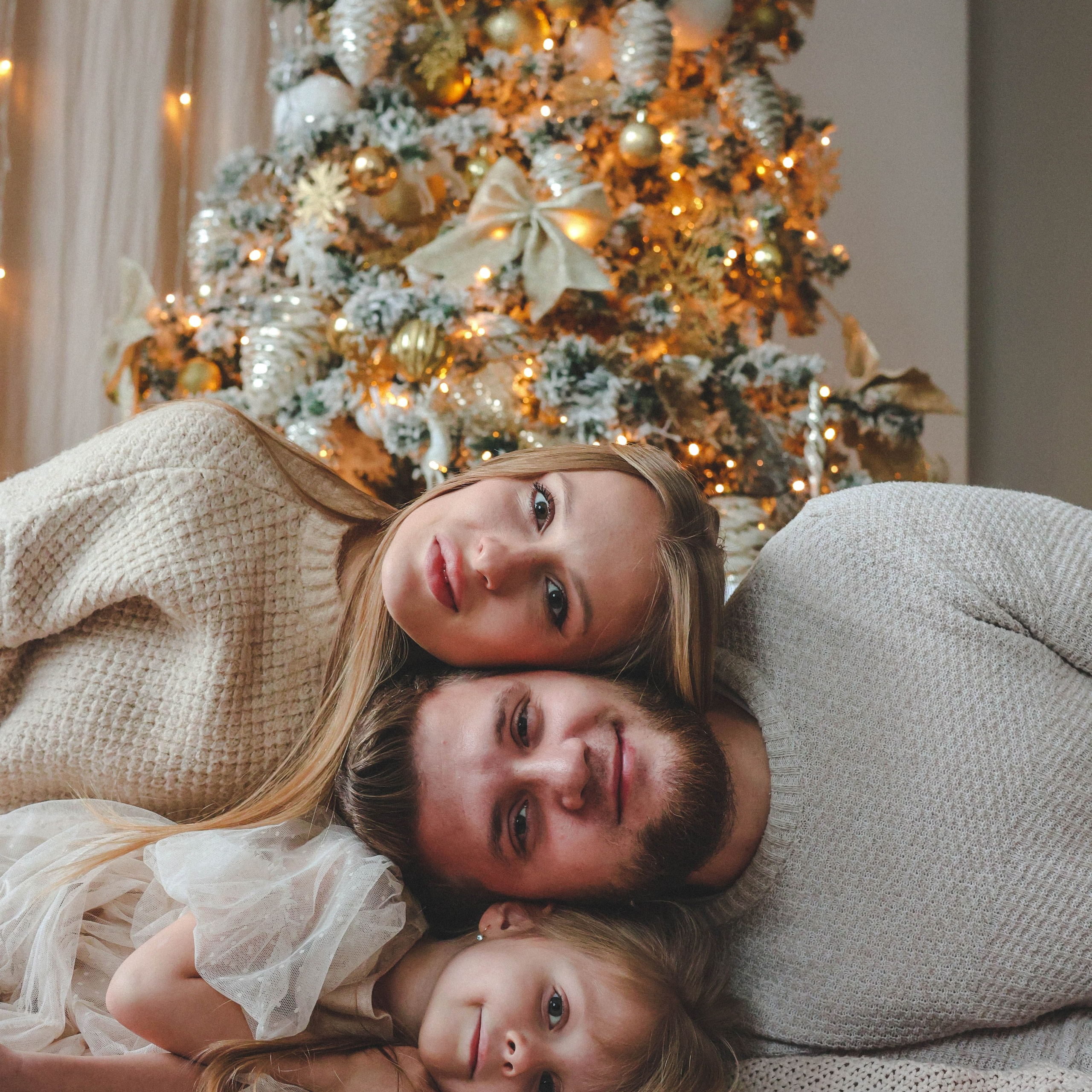 Новогодняя история «Кира и ее семья»