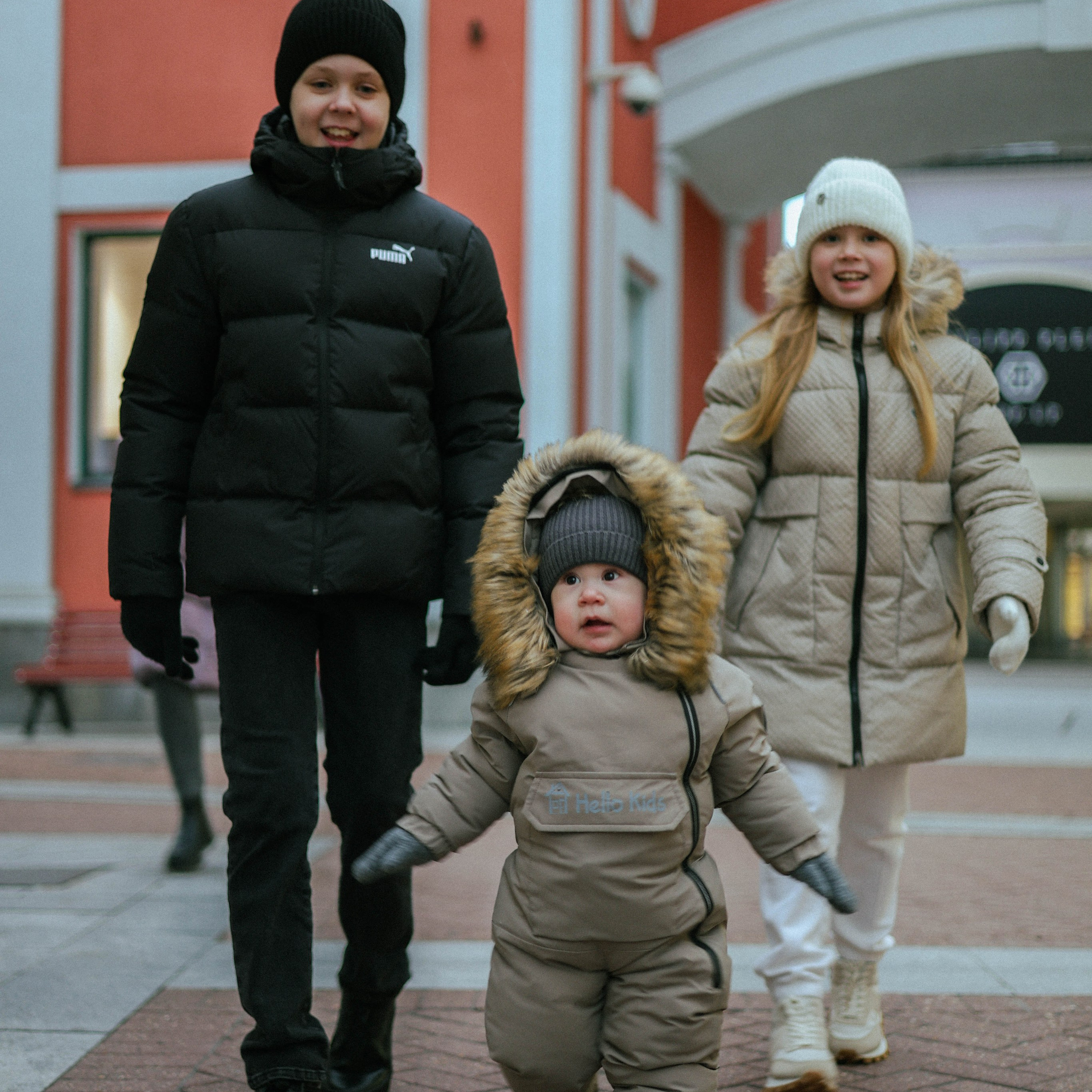 Семейная прогулка