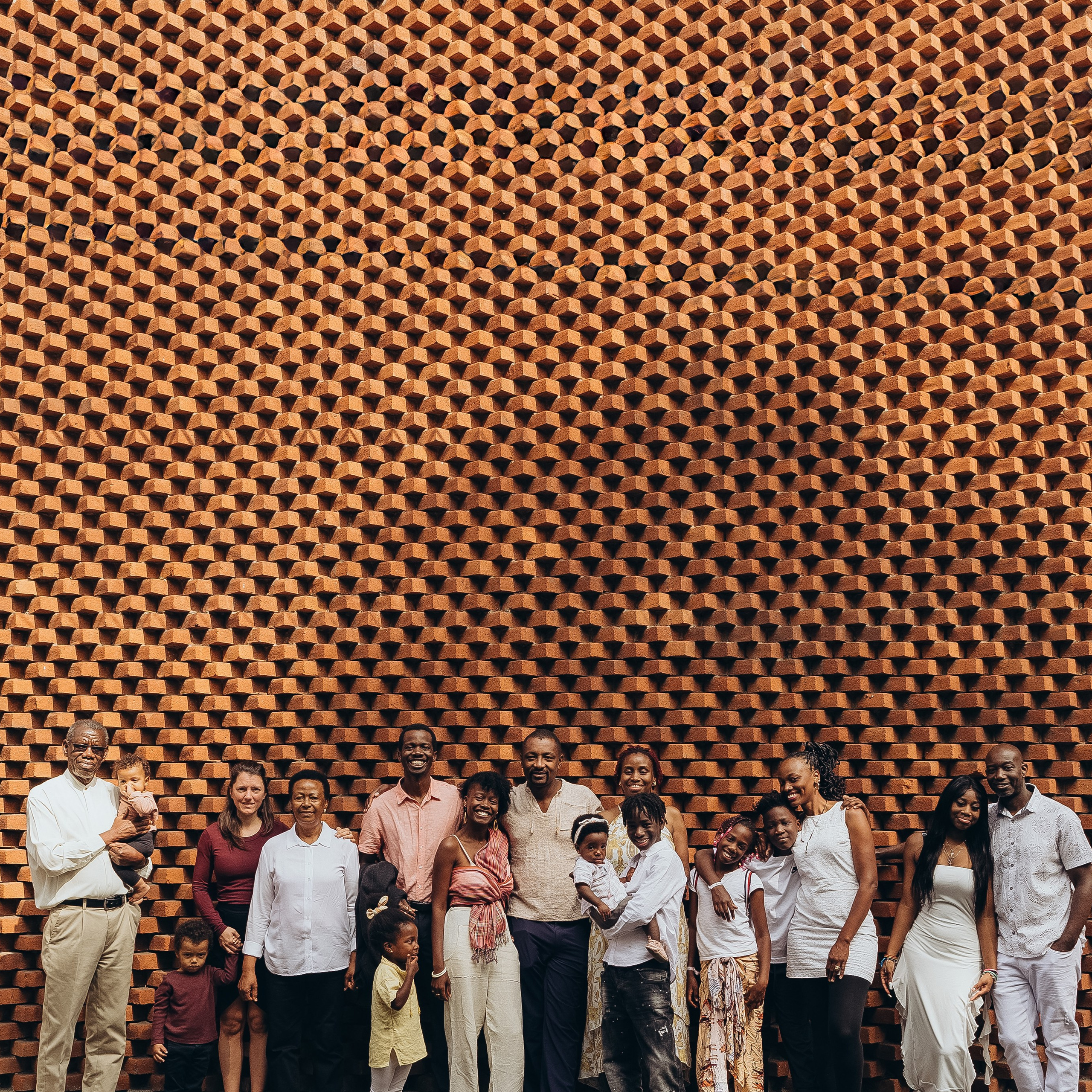 Большая семья Лорны