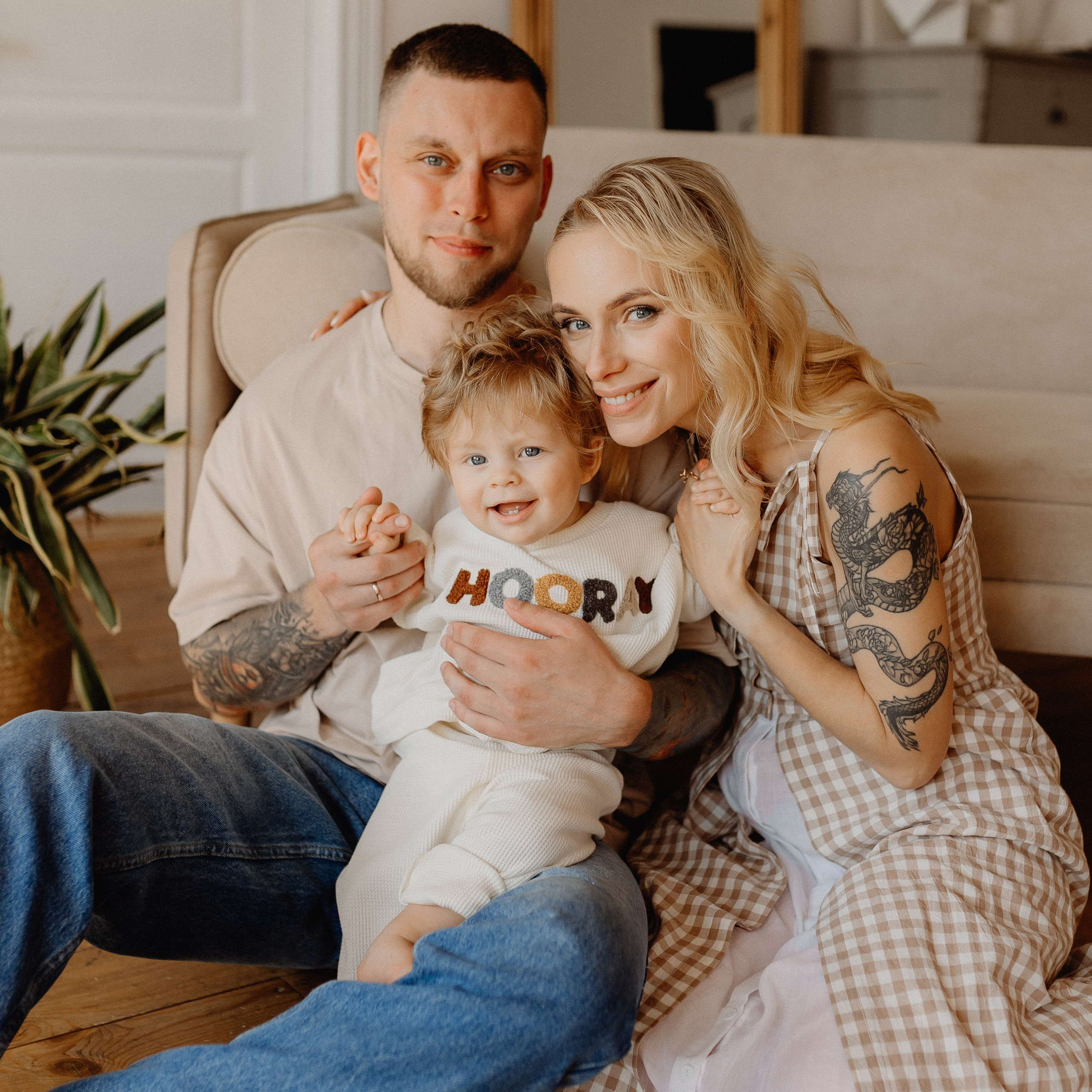 Любовь и улыбки.